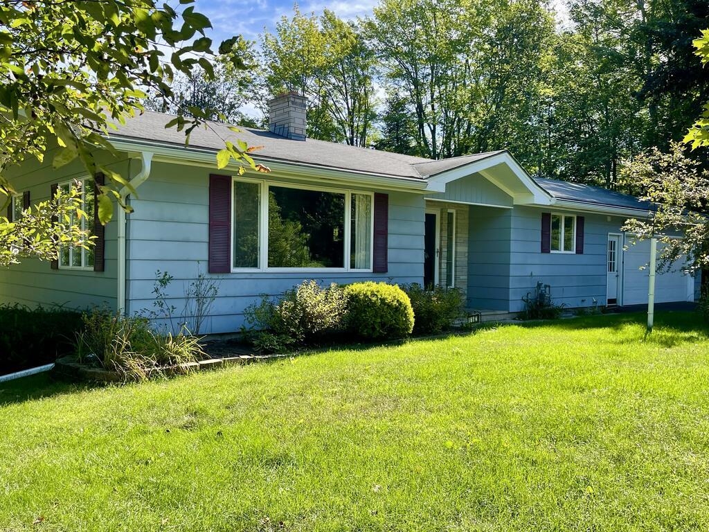 1762 CLAY BANKS Road property preview photograph