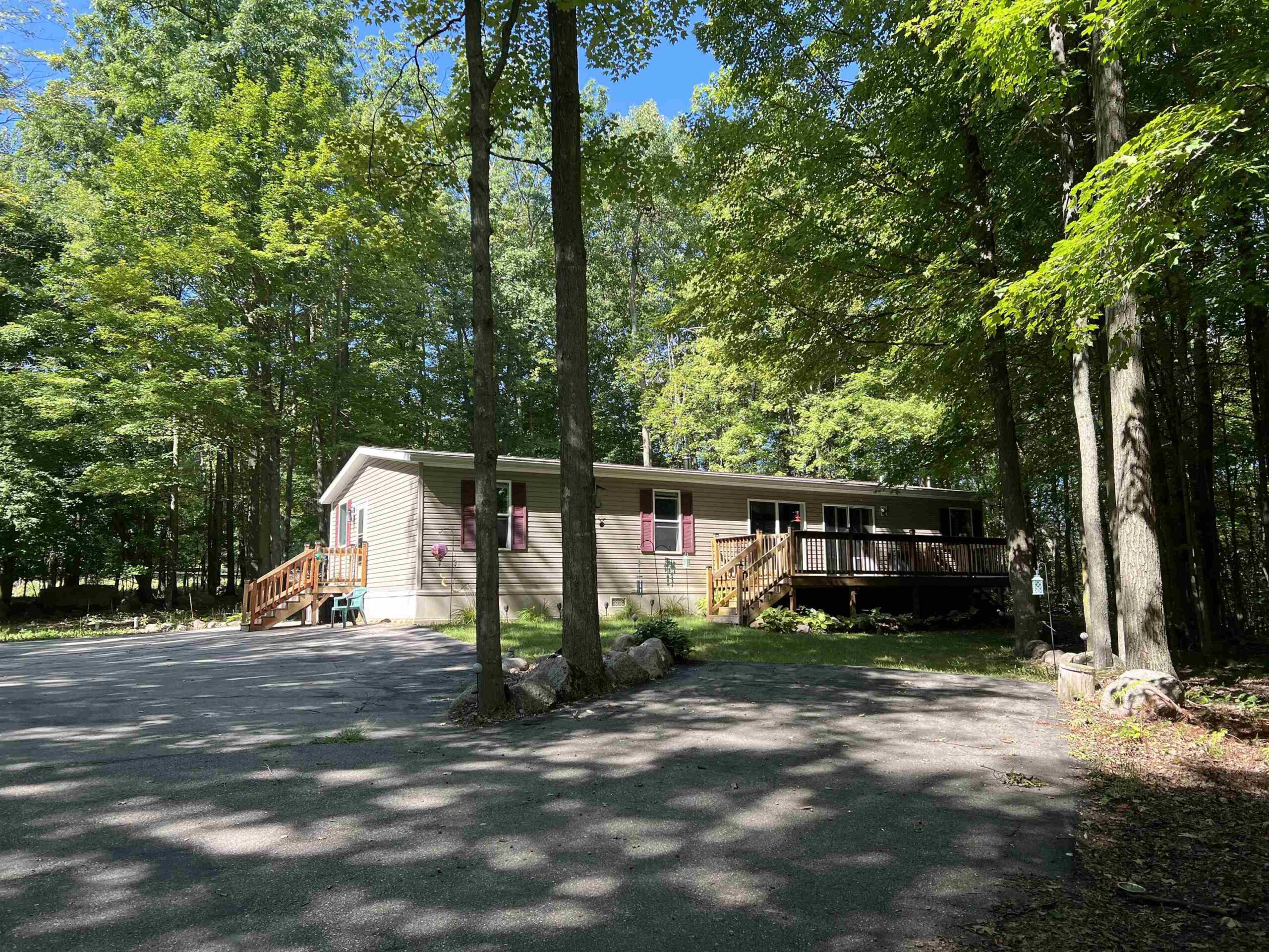 E2112 LAKE Road property preview photograph