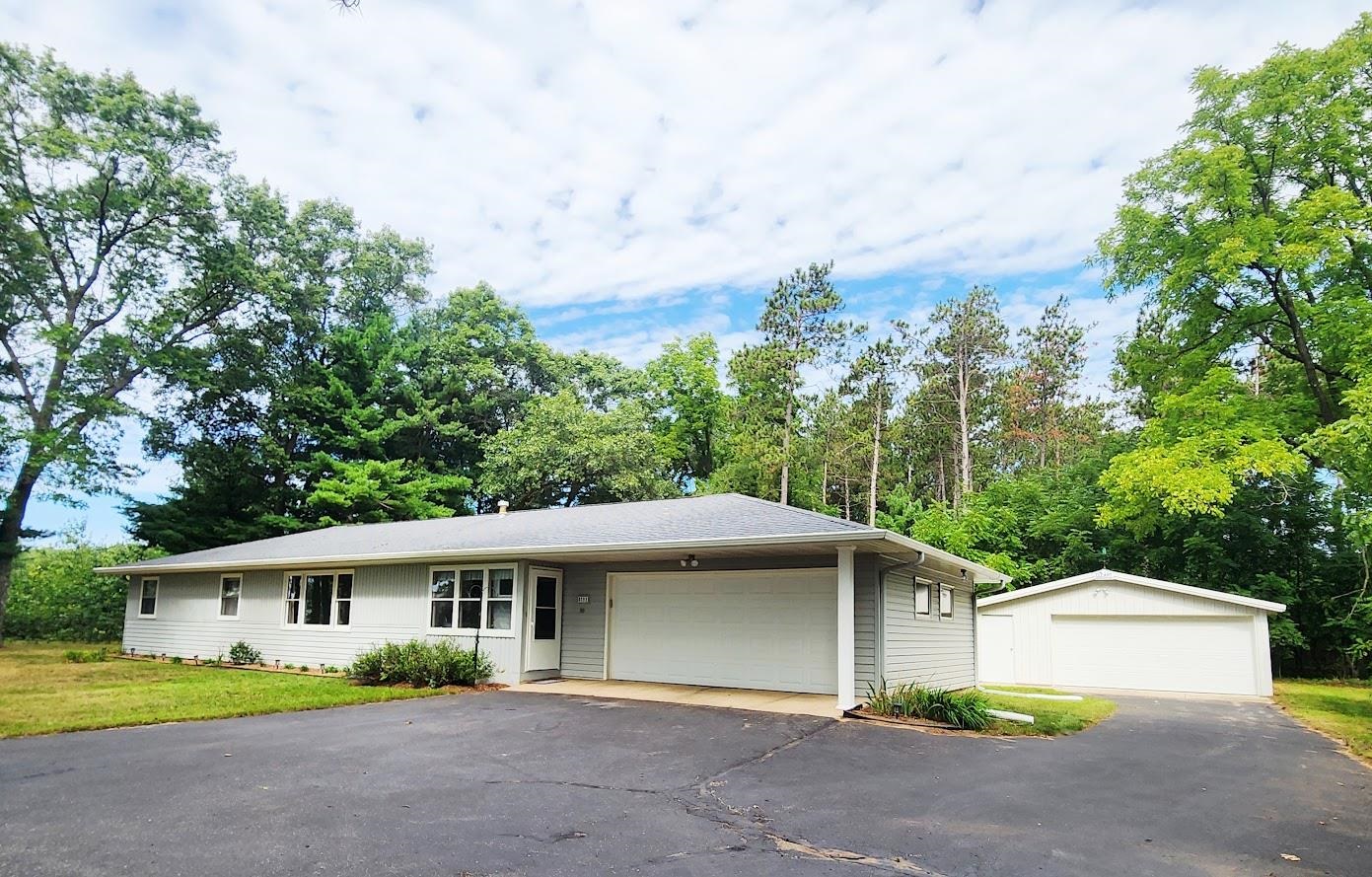 W8392 COTTONVILLE Drive property preview photograph
