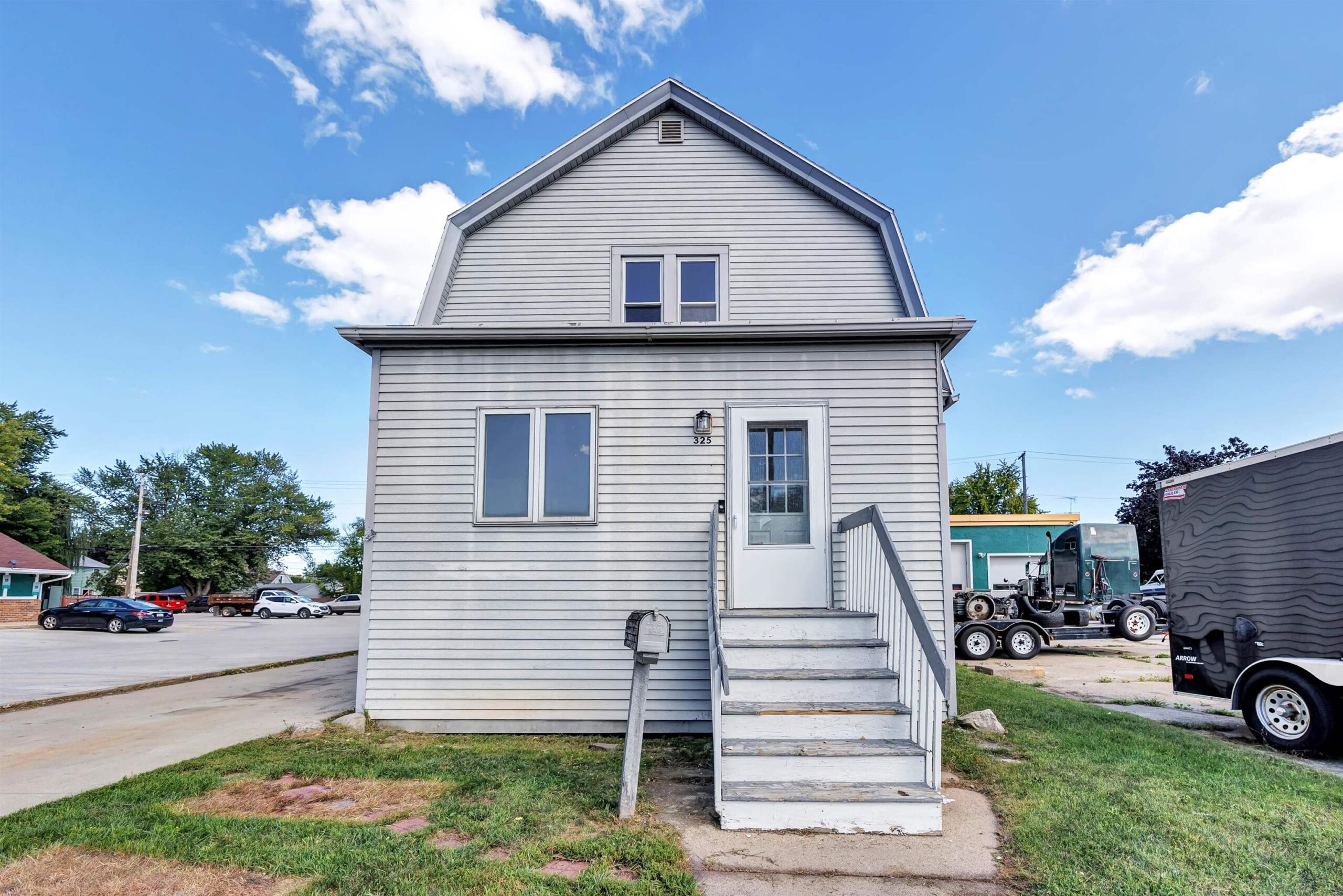 325 N MAIN Street property preview photograph