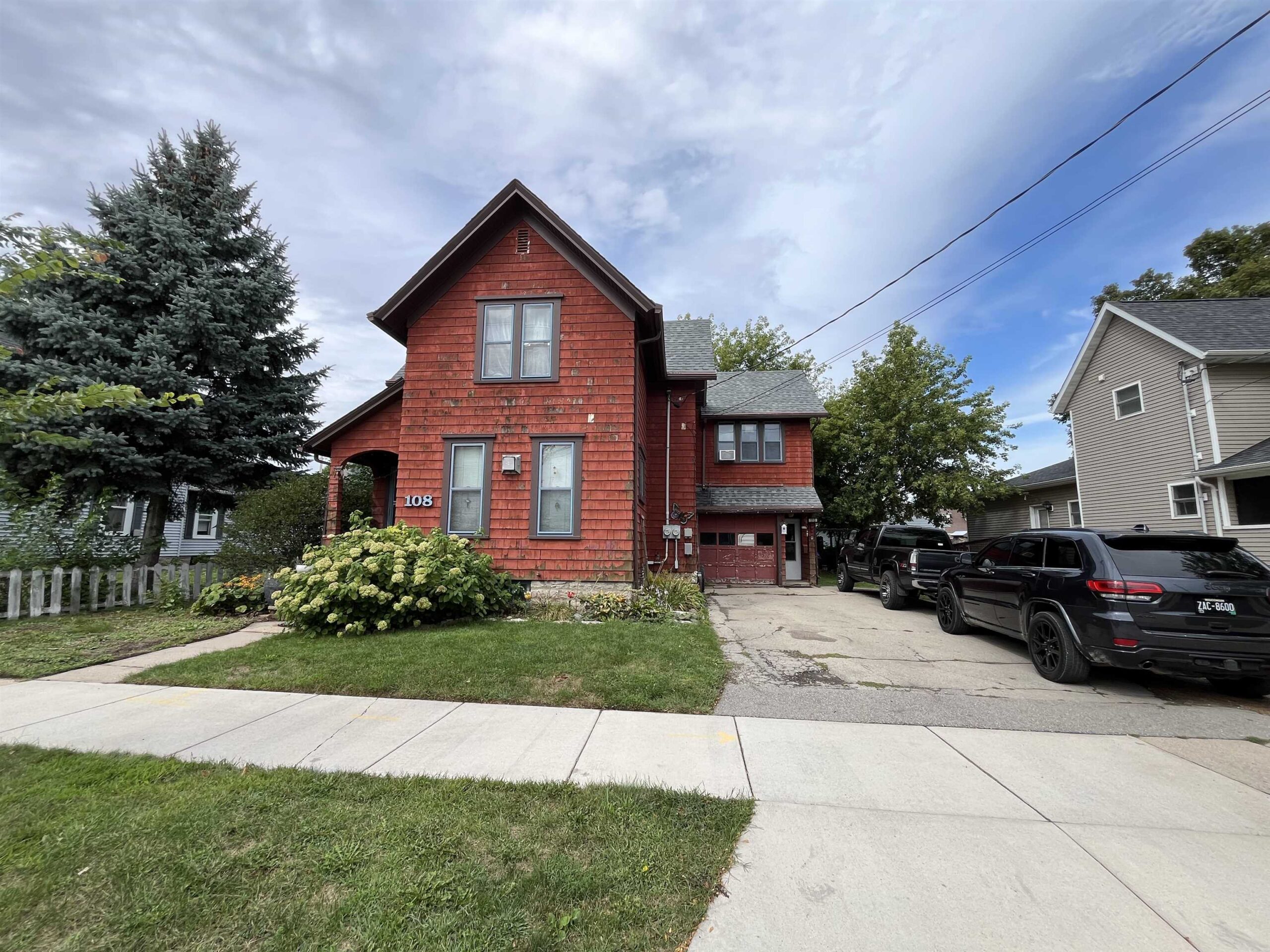 108 E ATLANTIC Street property preview photograph