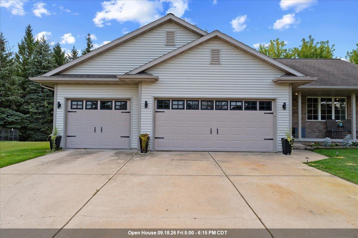 215 W HAVEN Court property preview photograph