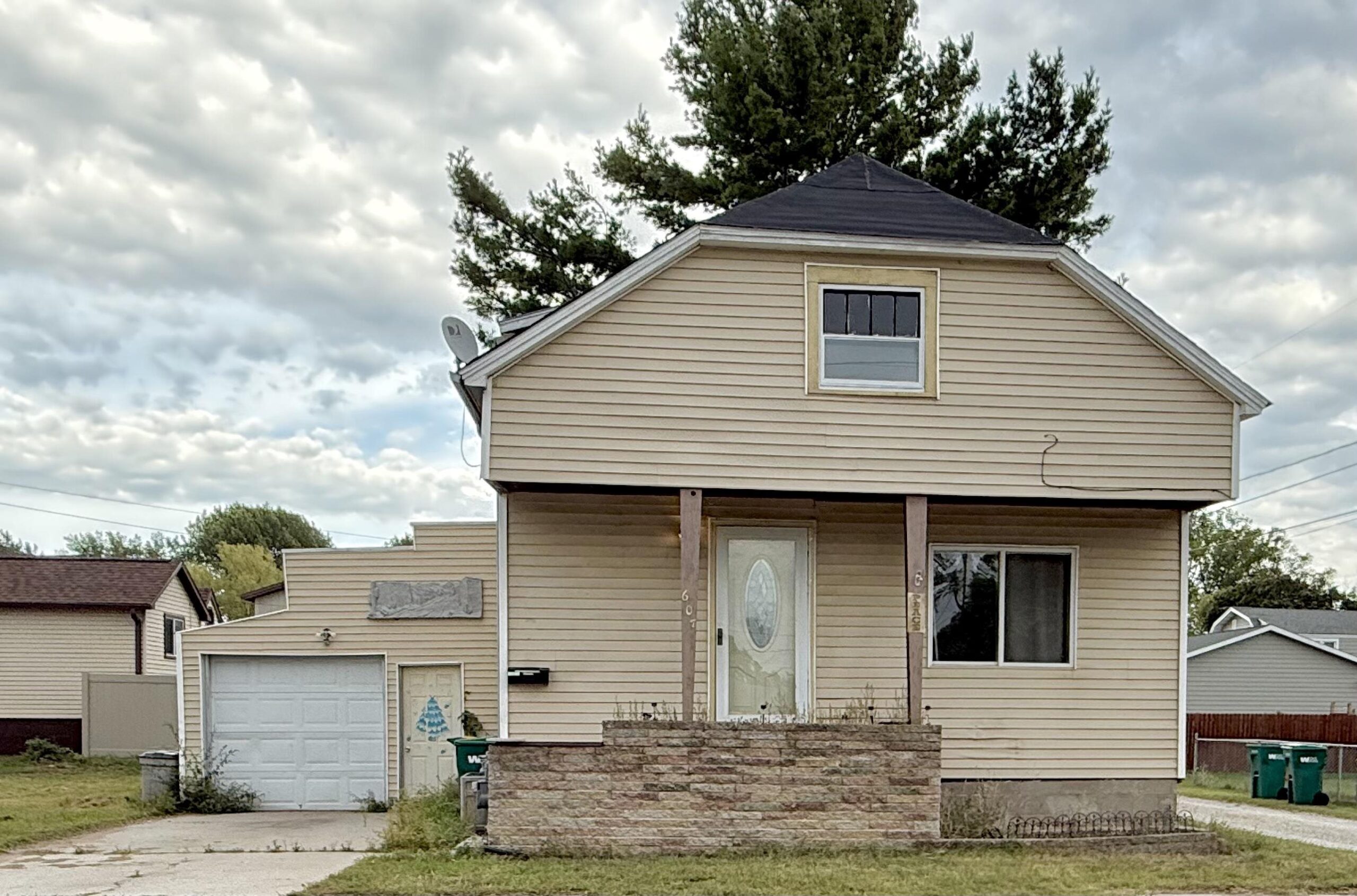 607 CUSHMAN Street property preview photograph