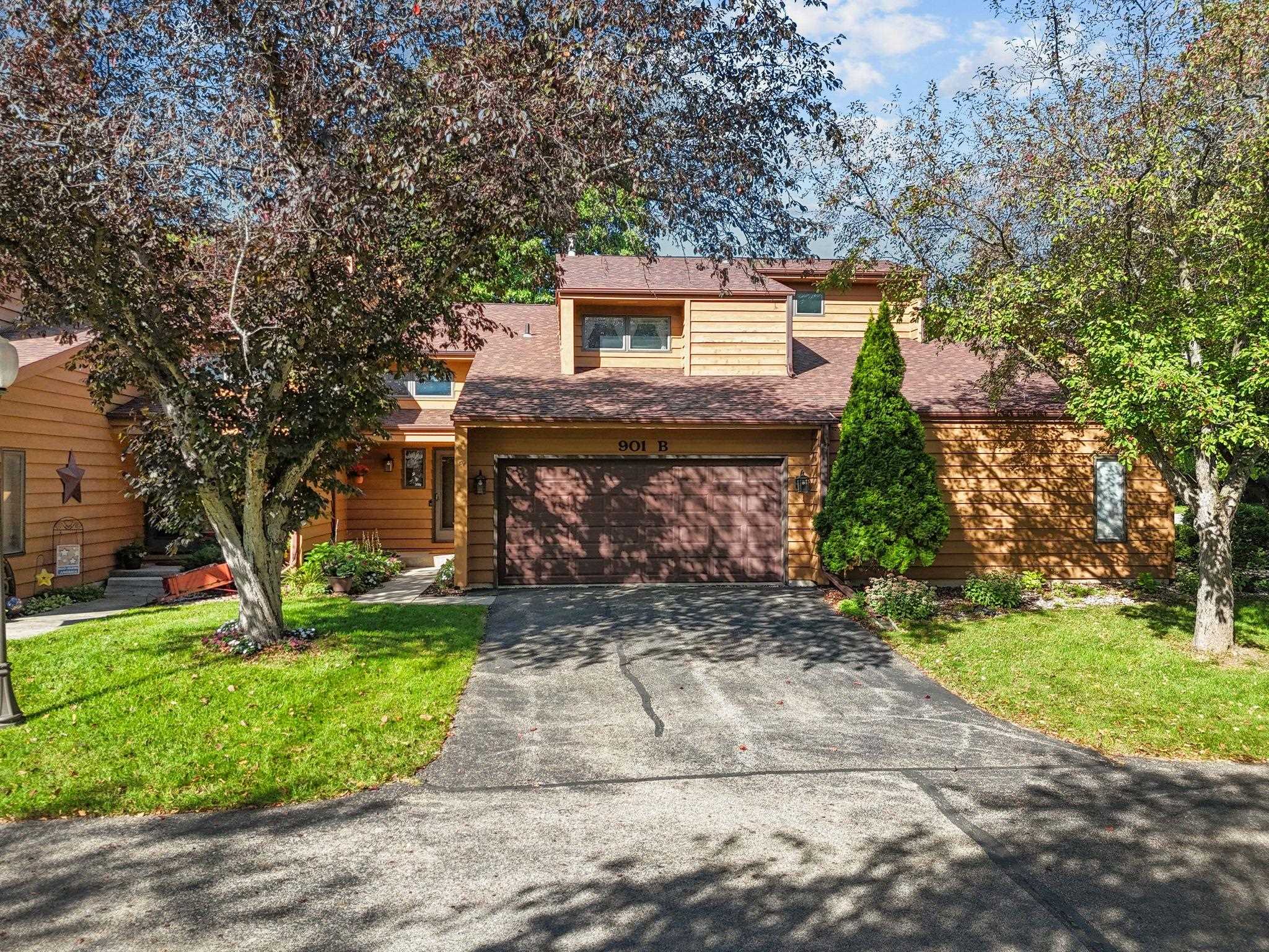 901 E WINDFIELD Place property preview photograph