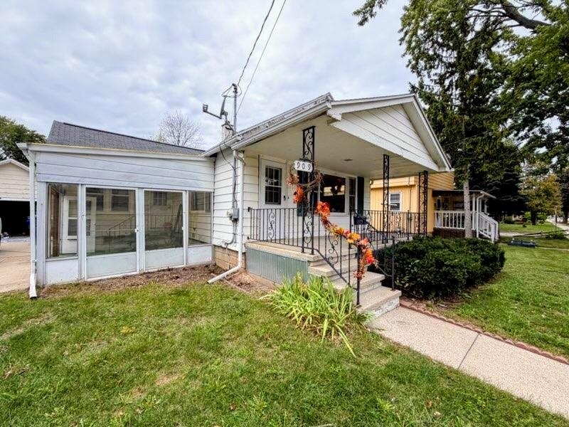 909 N MASON Street property preview photograph