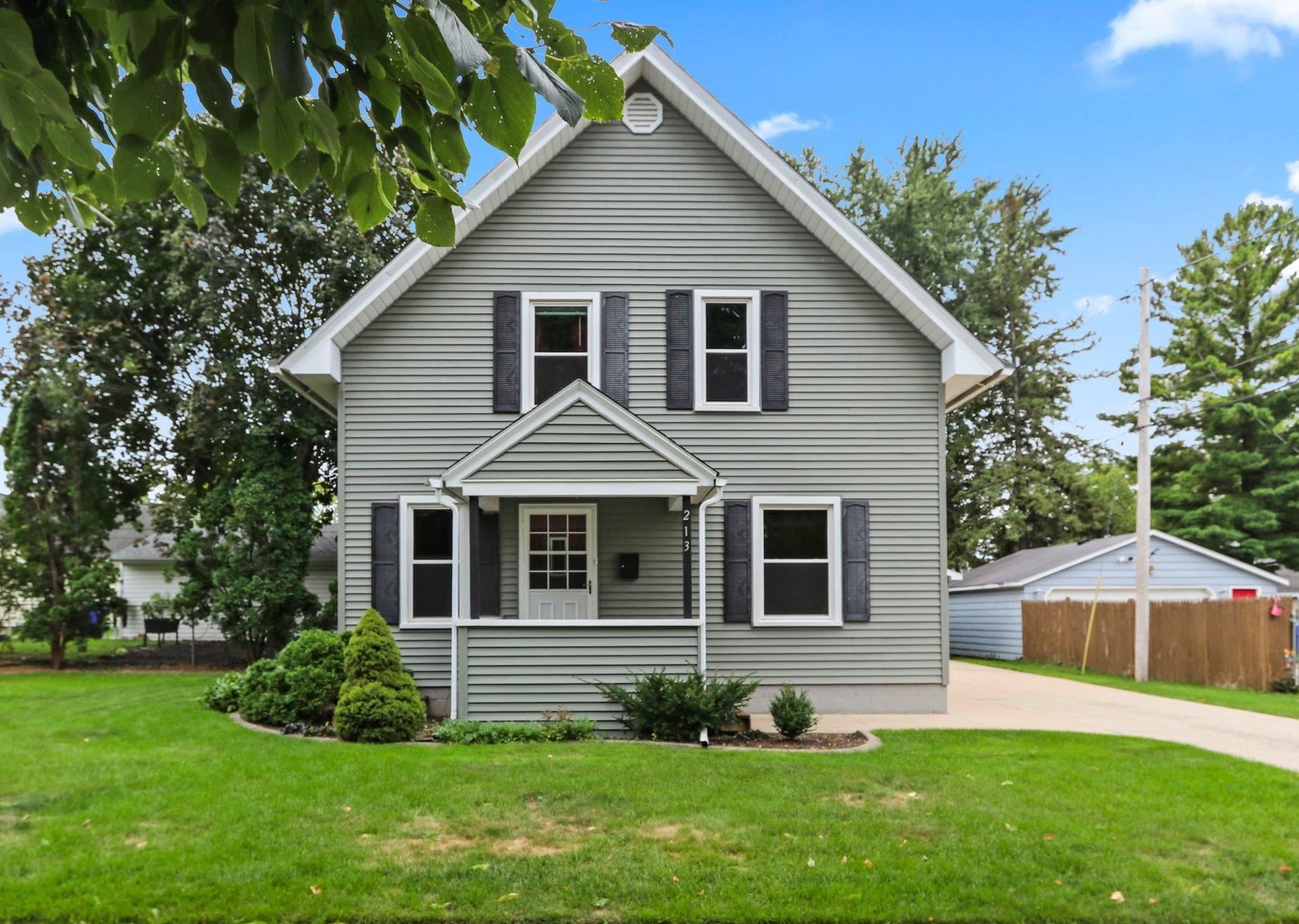 213 W MARQUETTE Street property preview photograph
