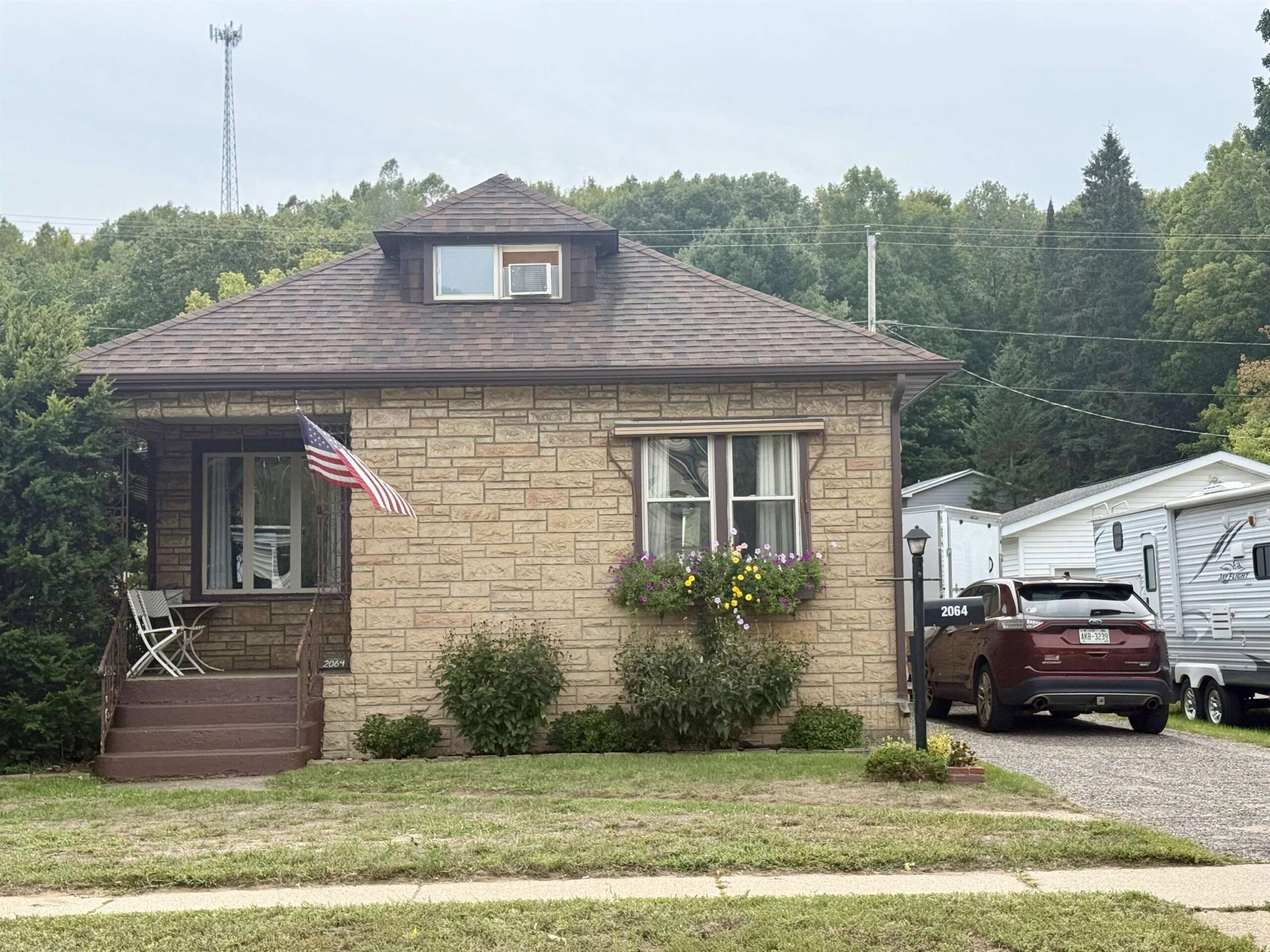 2064 RIVER Street property preview photograph