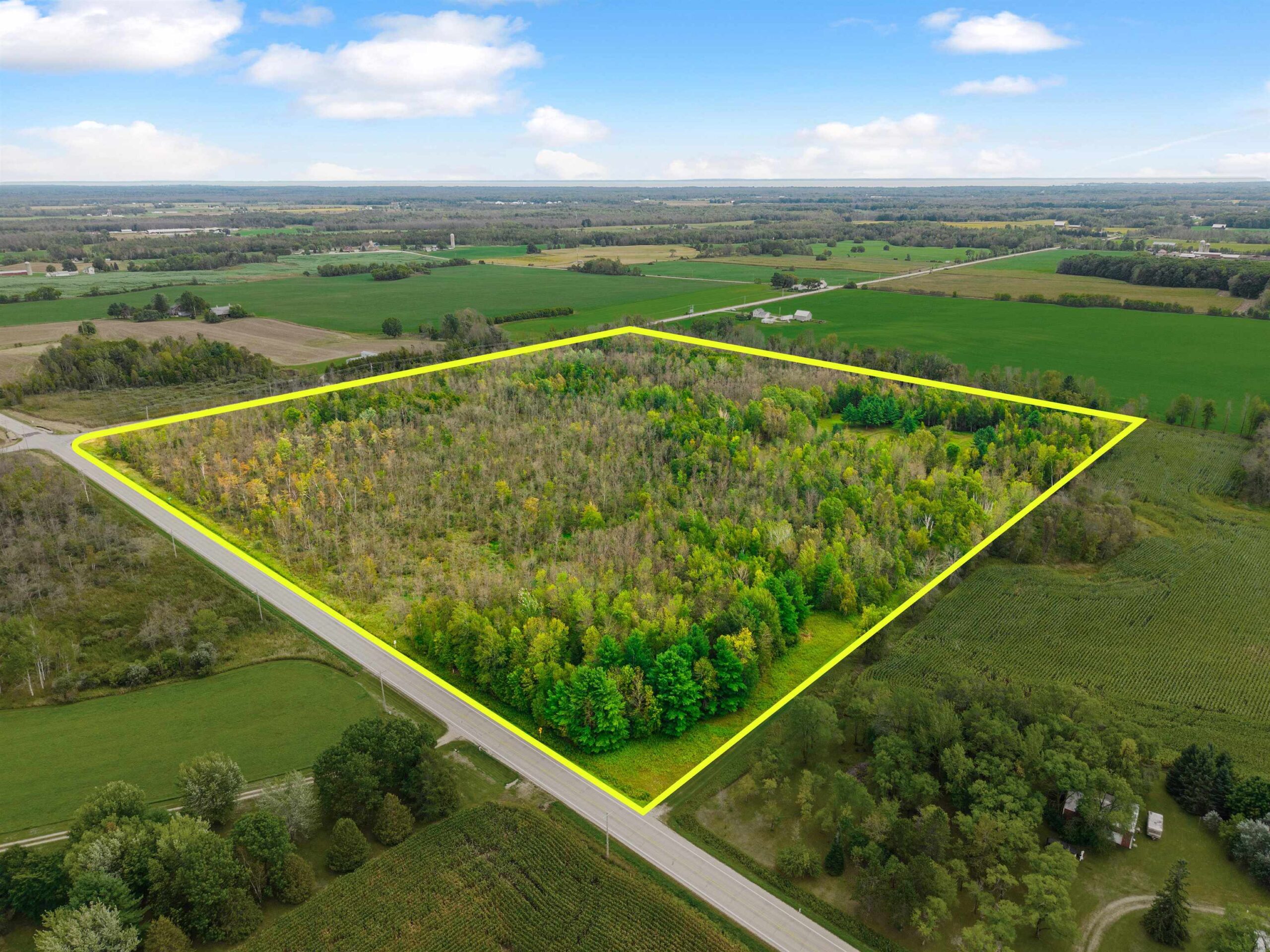 COUNTY RD W property preview photograph