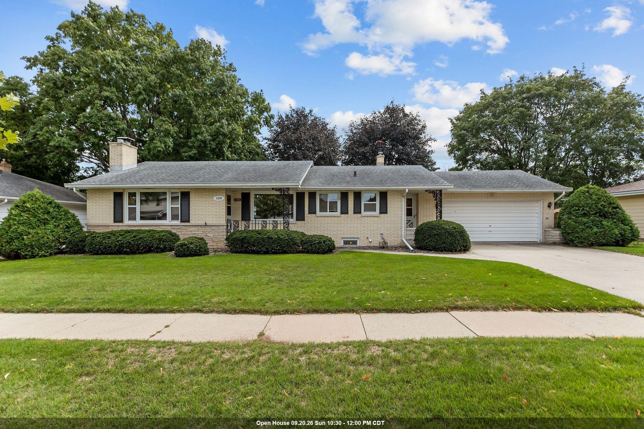 1229 E PERSHING Street property preview photograph