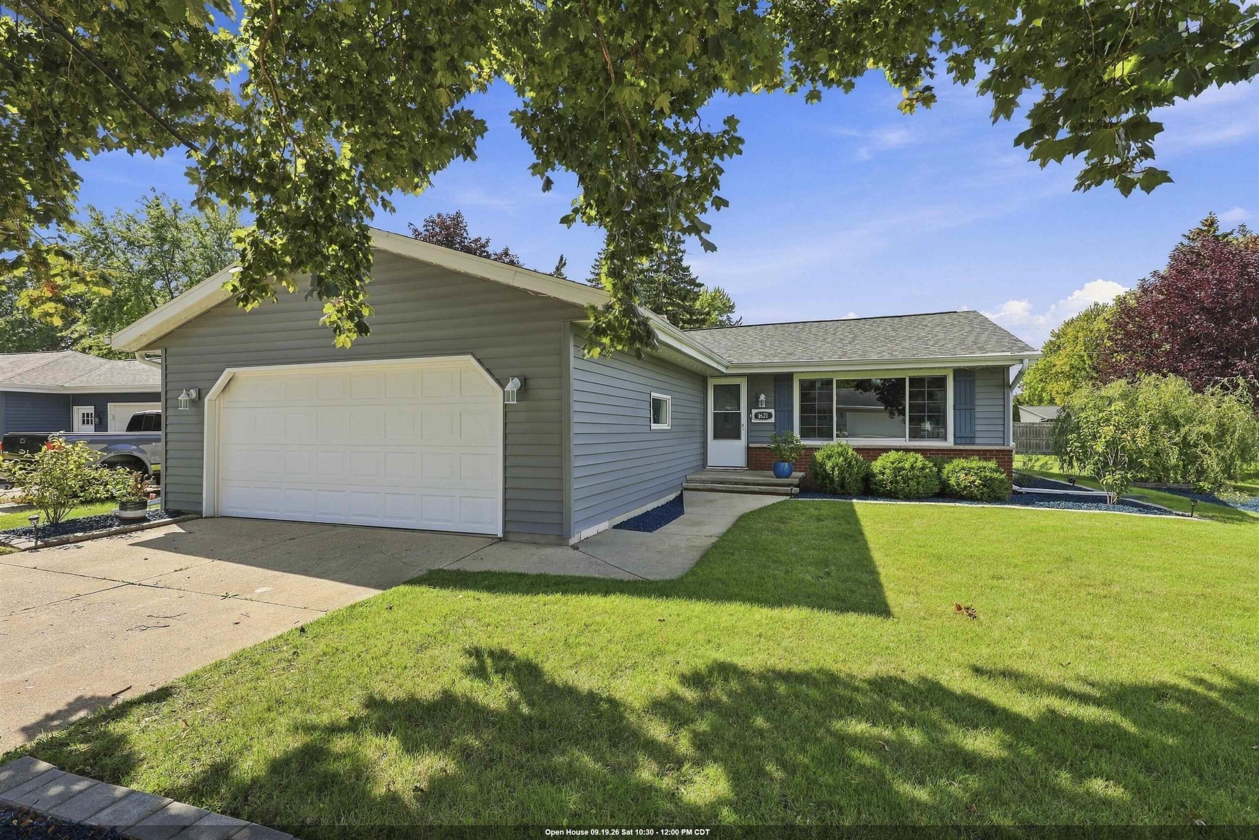 1621 N BLOSSOM Drive property preview photograph