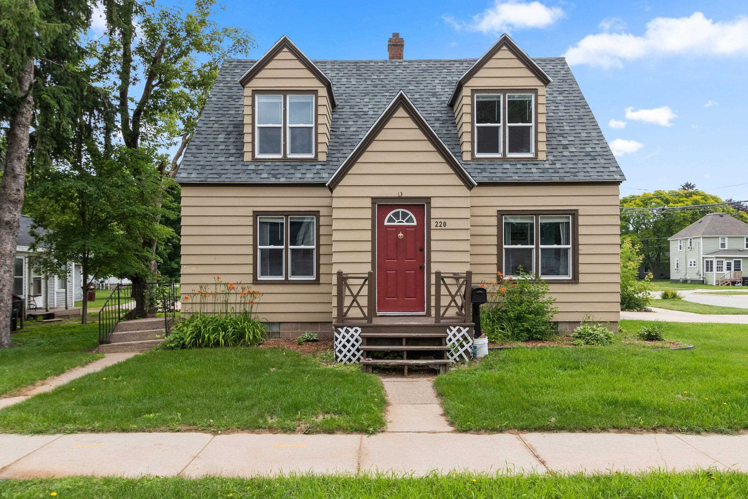220 S UNION Street property preview photograph