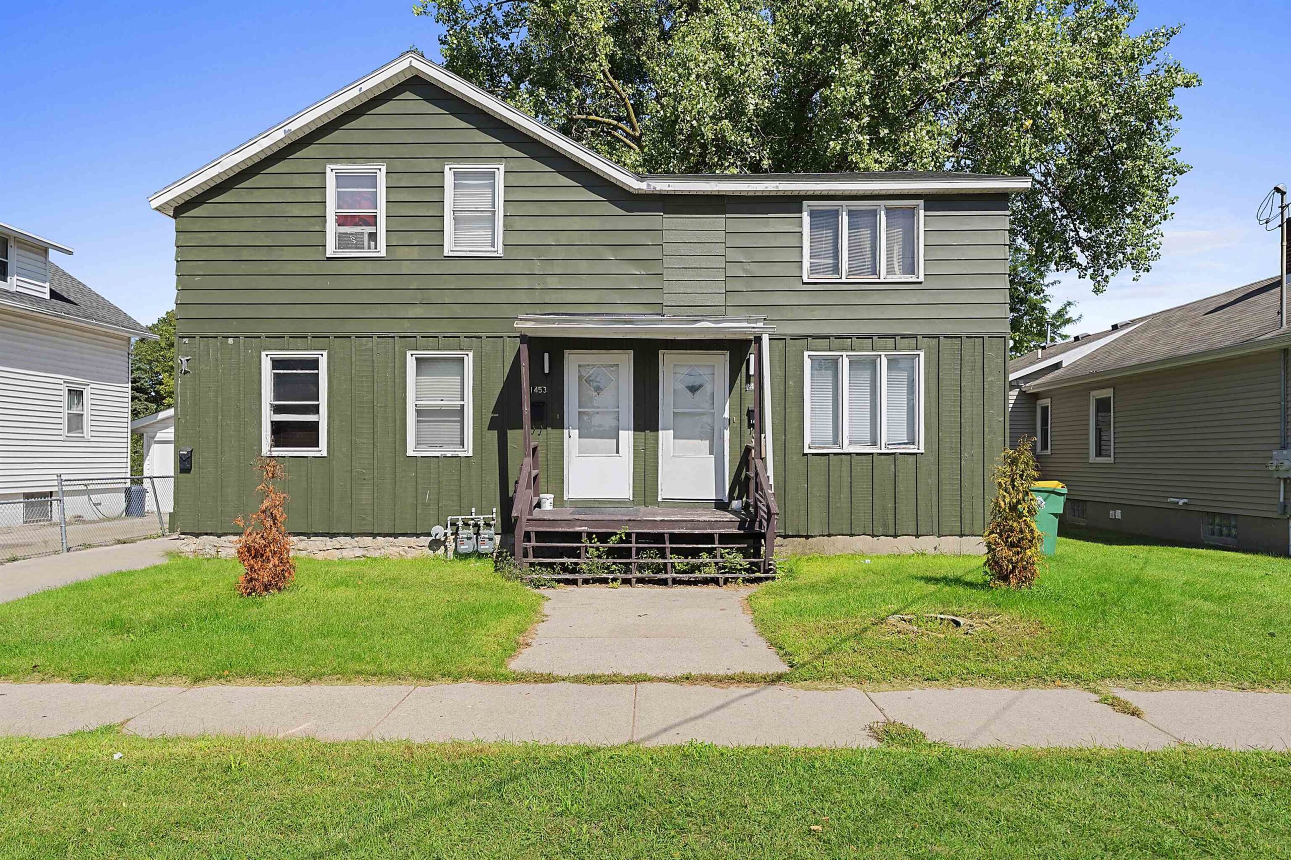 1453 HARVEY Street property preview photograph