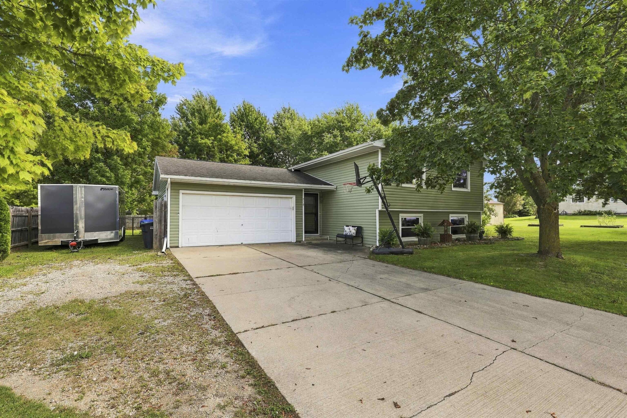 510 S MAPLE Street property preview photograph