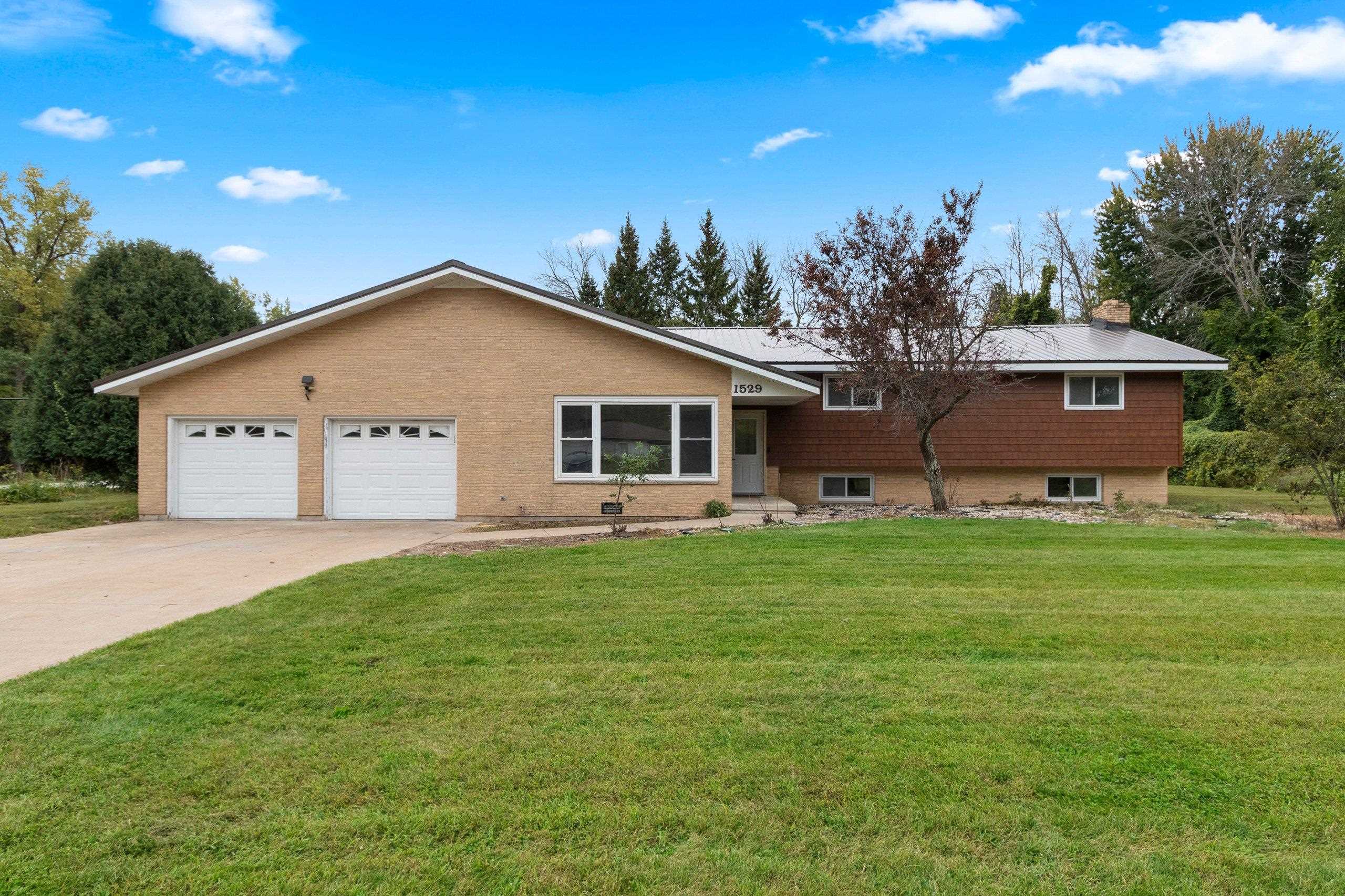 1529 LAKEVIEW Drive property preview photograph