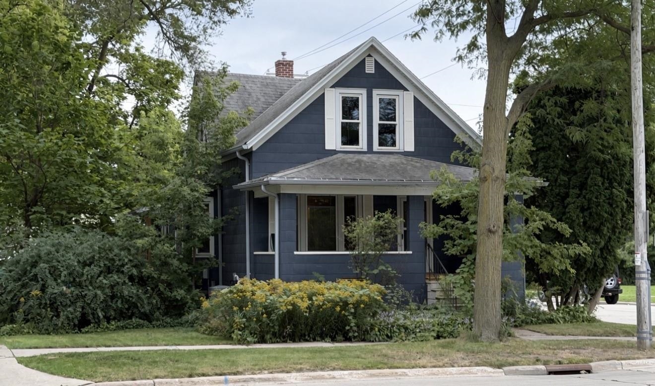 843 DOUSMAN Street property preview photograph