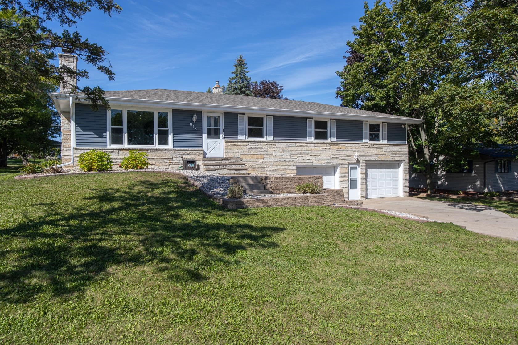 819 GIESE Street property preview photograph