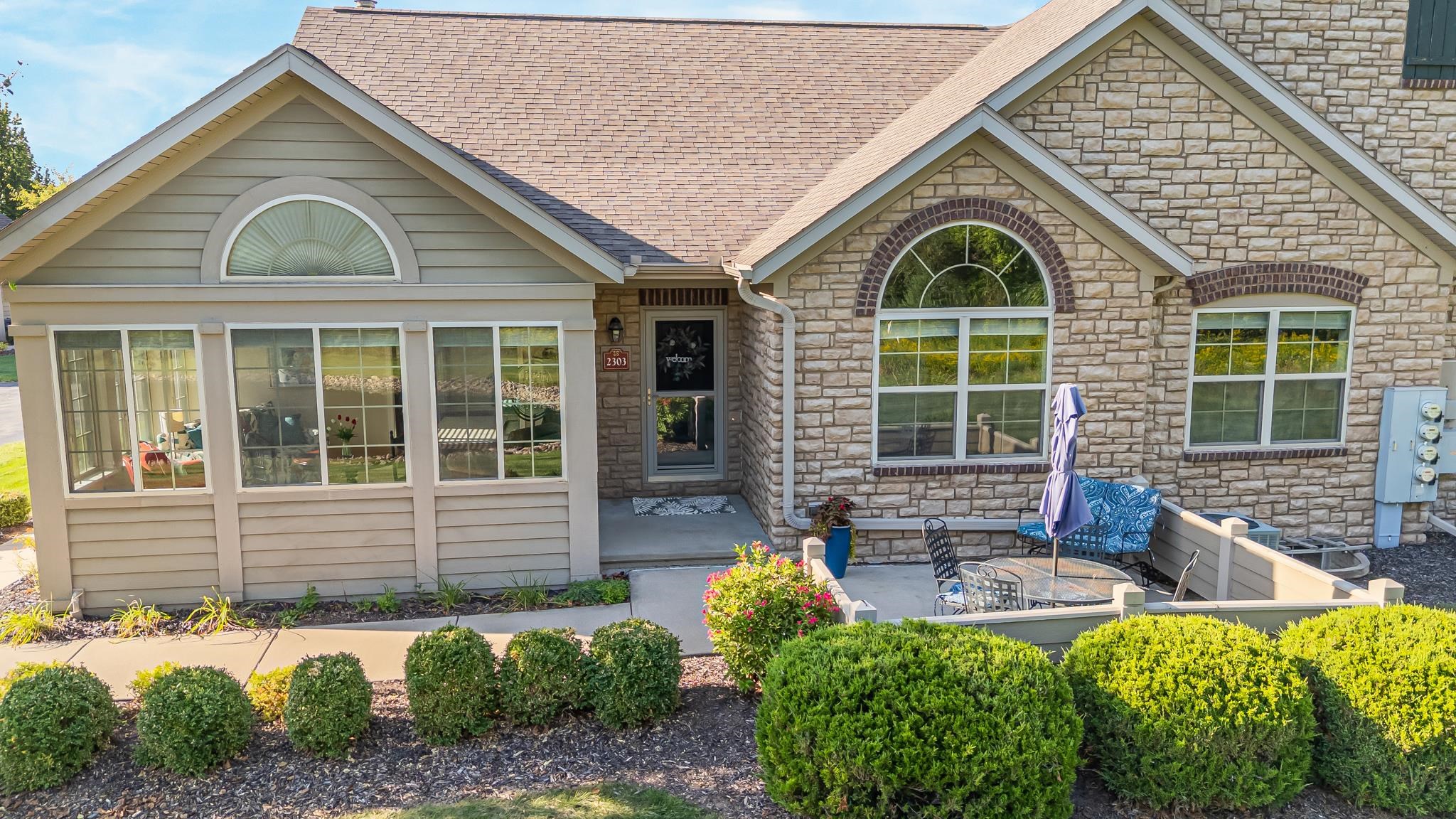 2303 E SIENNA Way property preview photograph