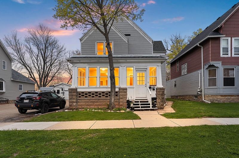 714 METOXEN Avenue property preview photograph
