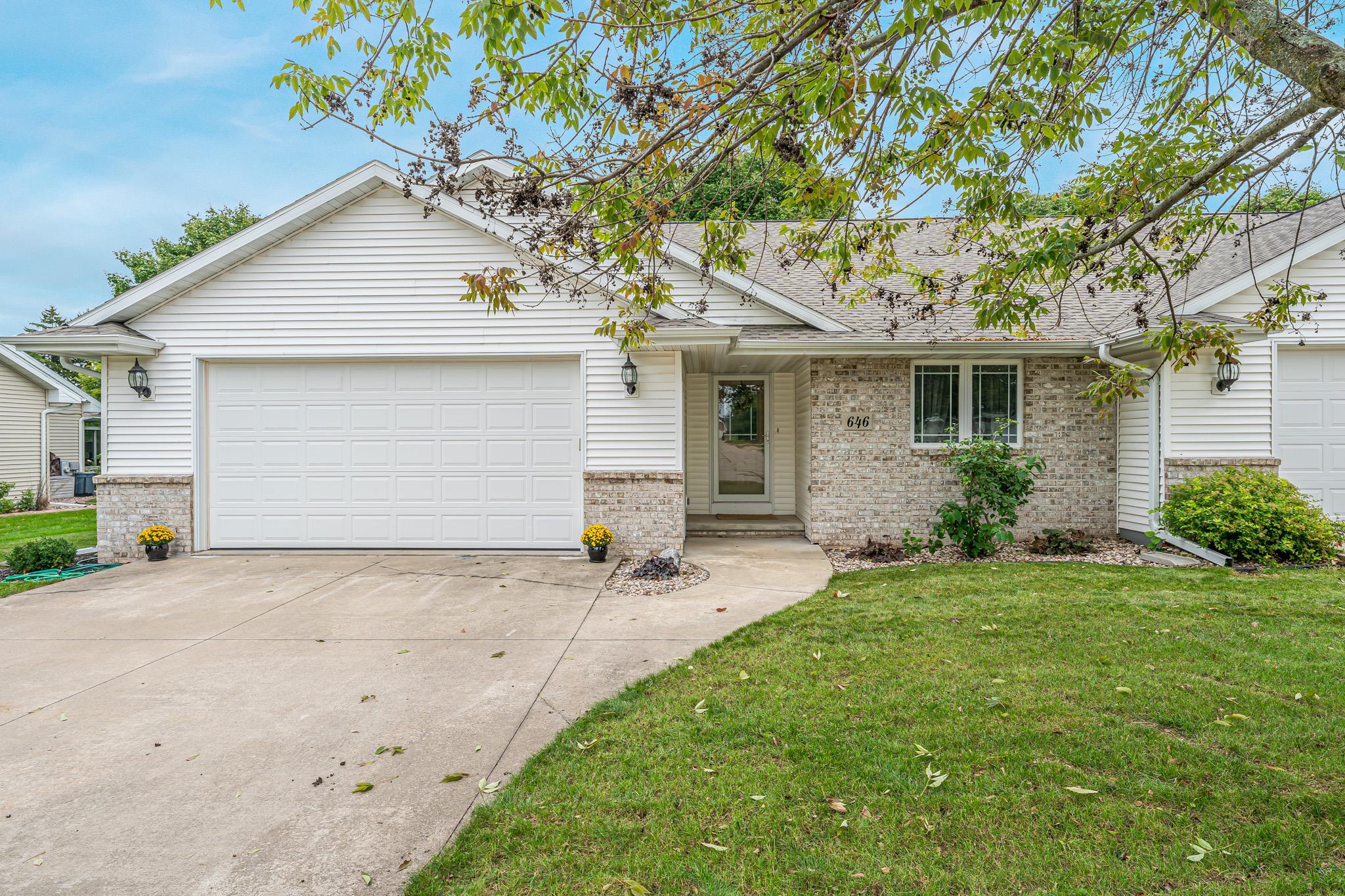 646 S LINCOLN Street property preview photograph