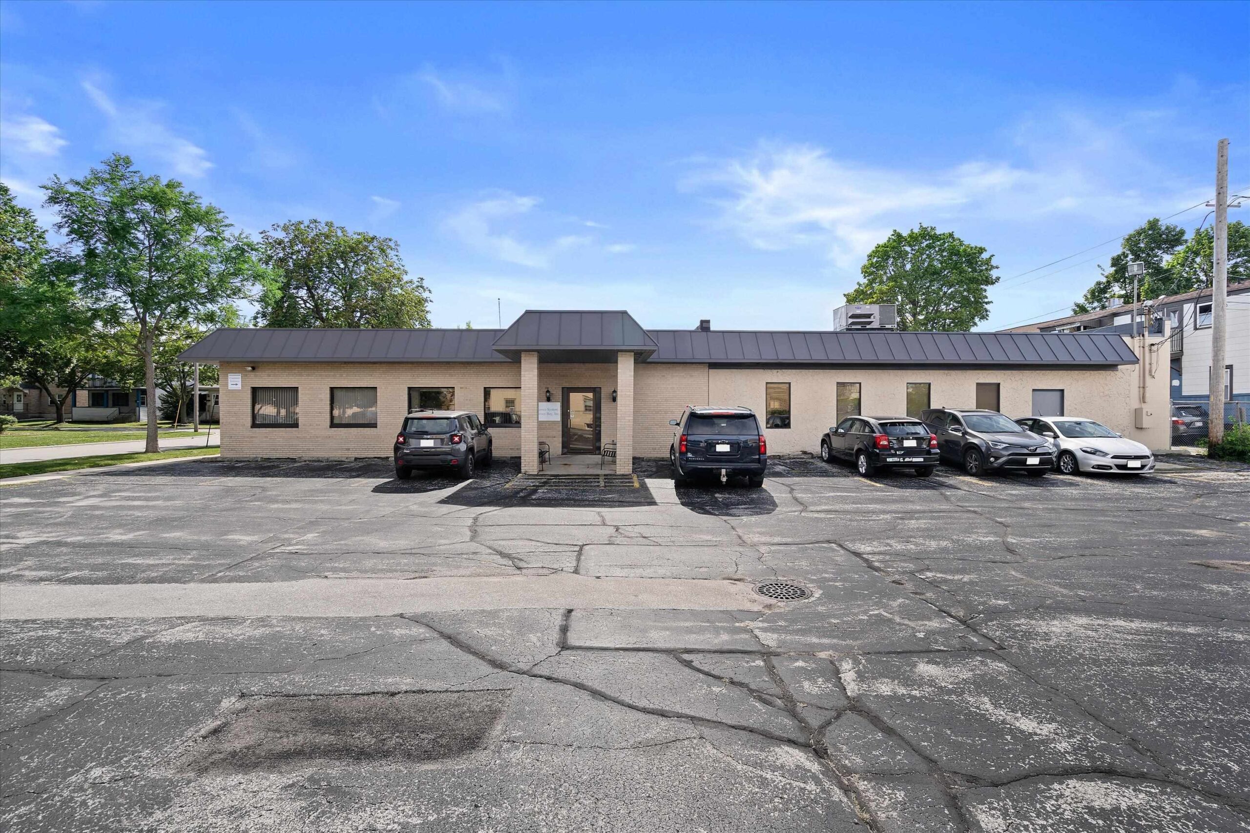 301 N JACKSON Street property preview photograph