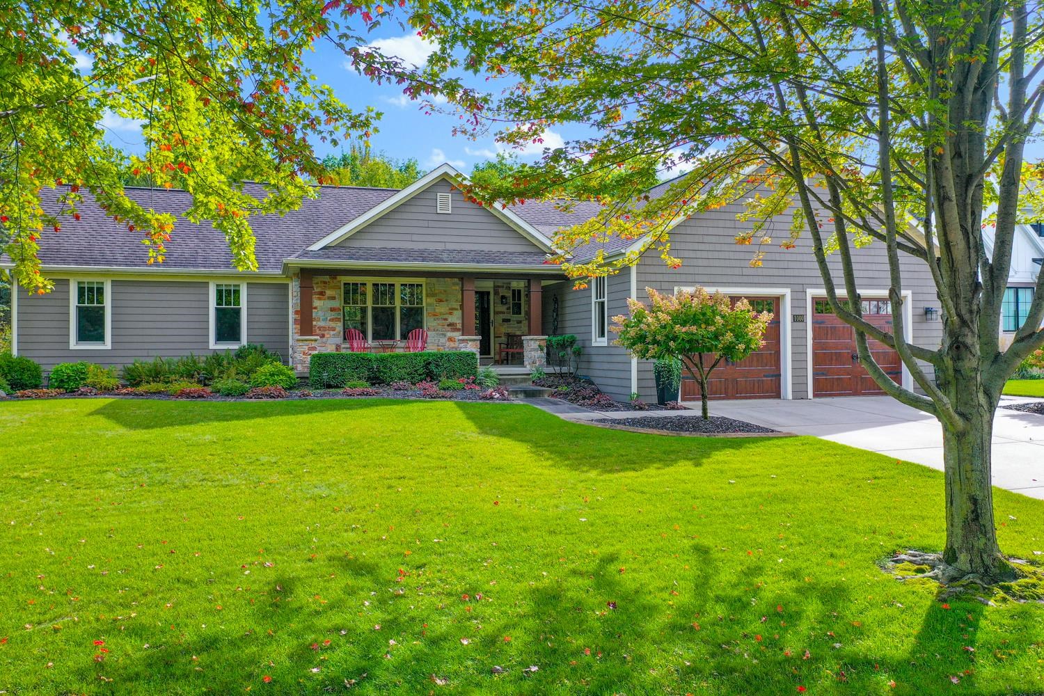 1000 CROWN POINTE Circle property preview photograph