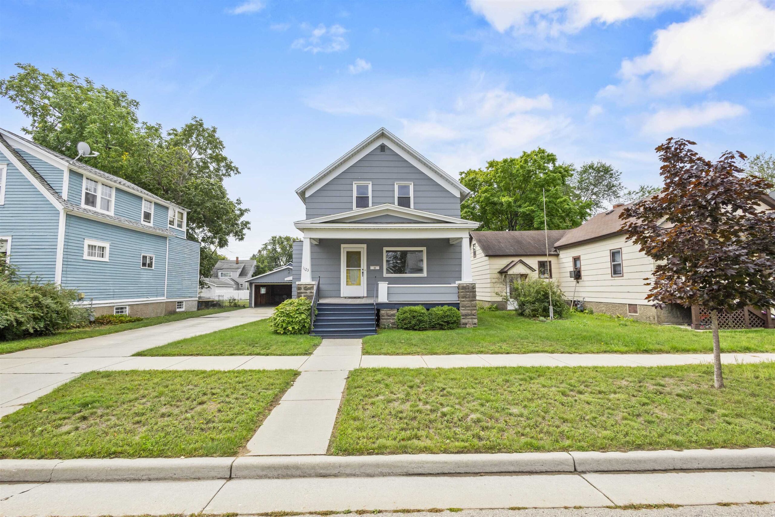 1123 GARFIELD Avenue property preview photograph
