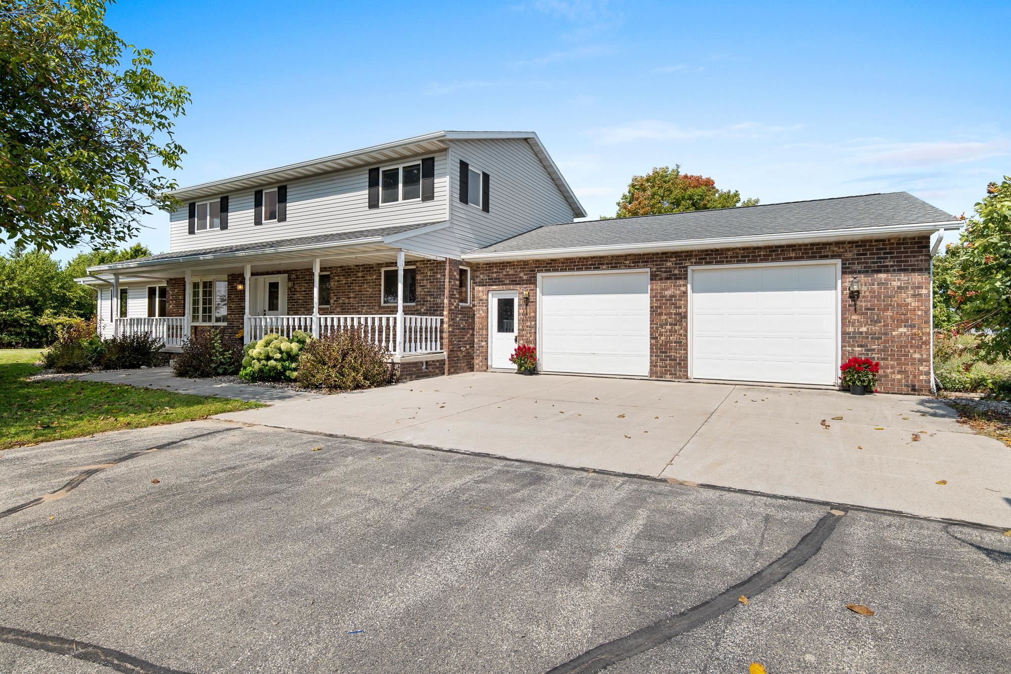 212 APPLE BLOSSOM Lane property preview photograph