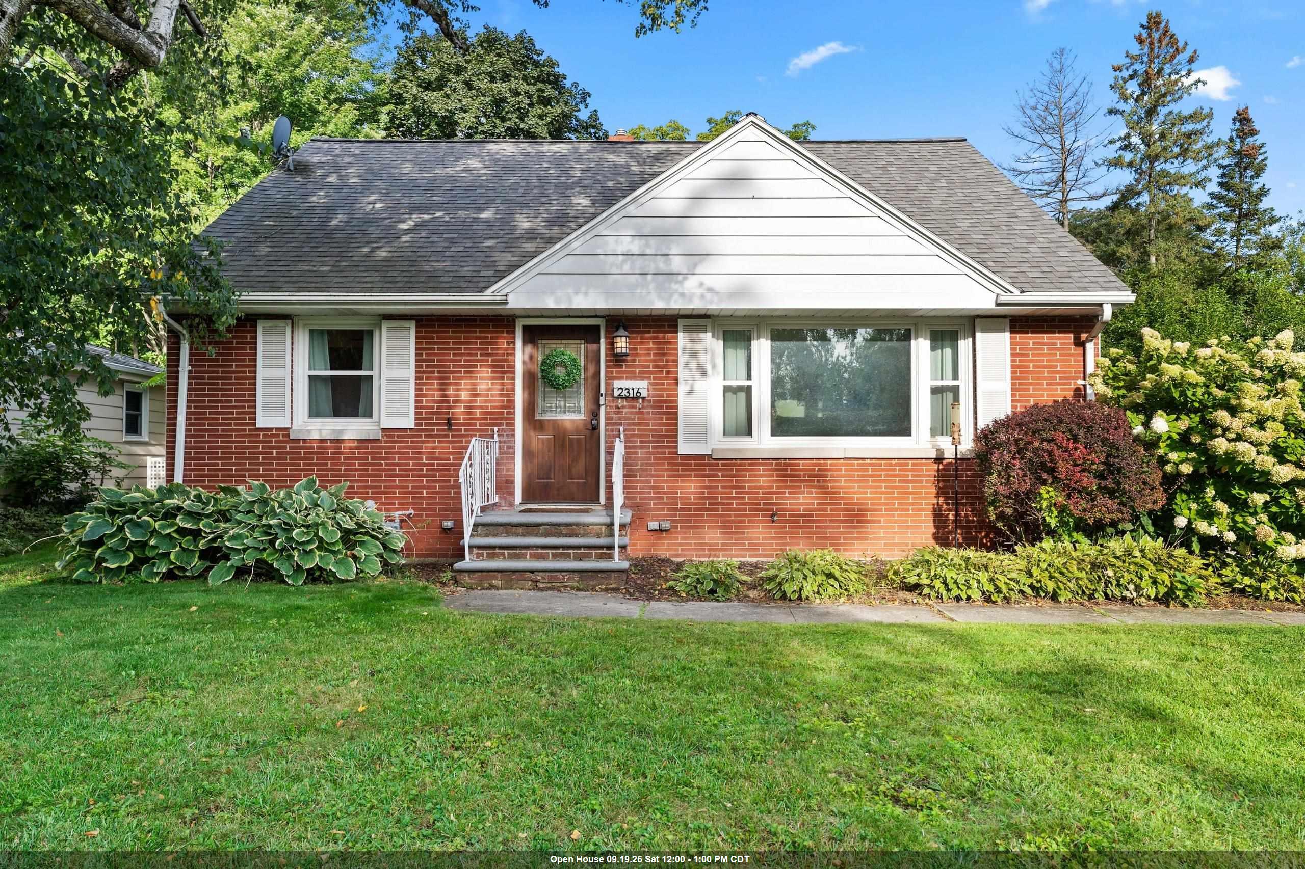 2316 MEADOW Lane property preview photograph