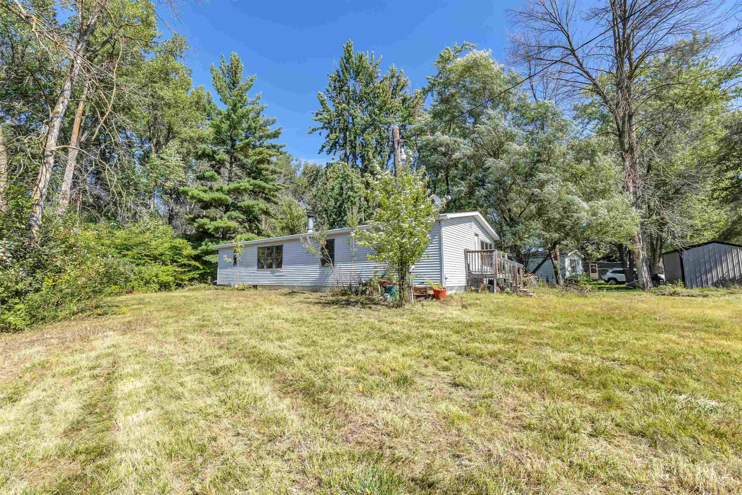 W5364 STATE HIGHWAY 22 property preview photograph
