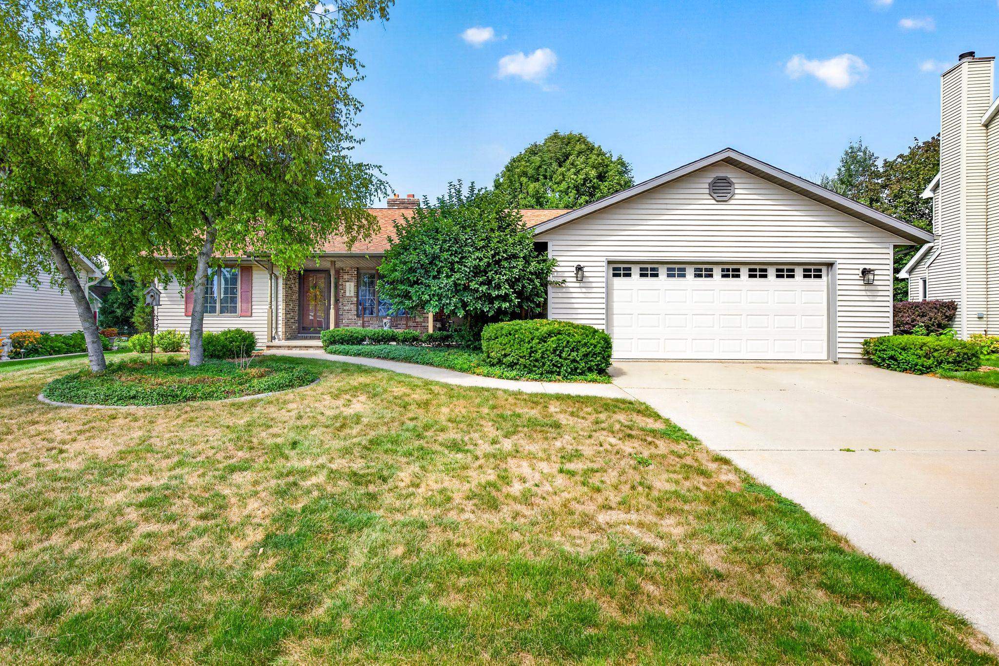 1155 W CECIL Street property preview photograph