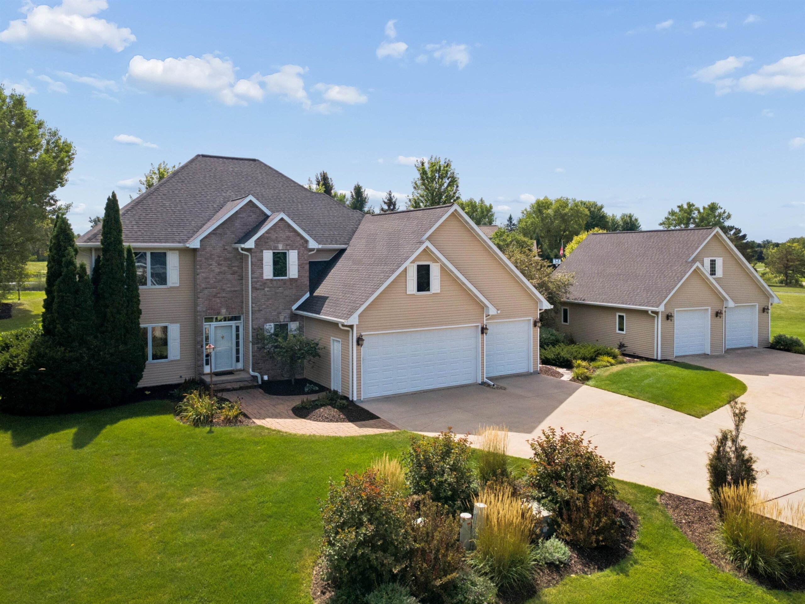 N1030 SPRING VALLEY Drive property preview photograph
