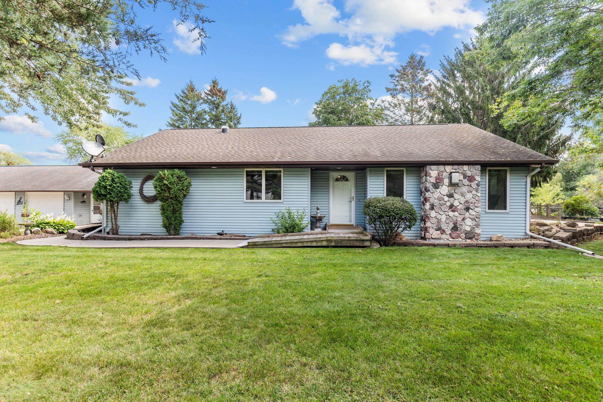 8443 OCONNELLS RESORT Road property preview photograph