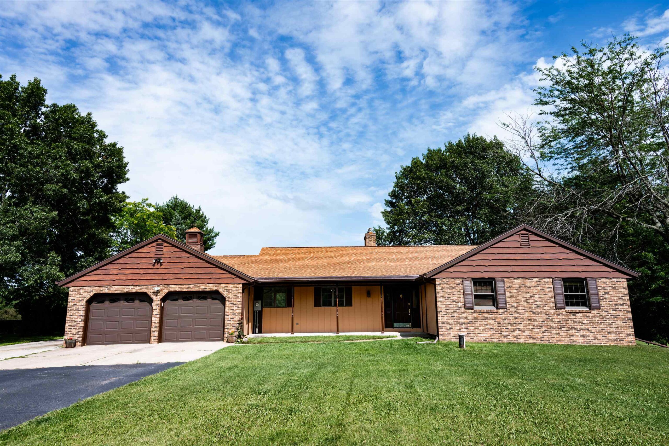 N5640 FAIRWAY Drive property preview photograph