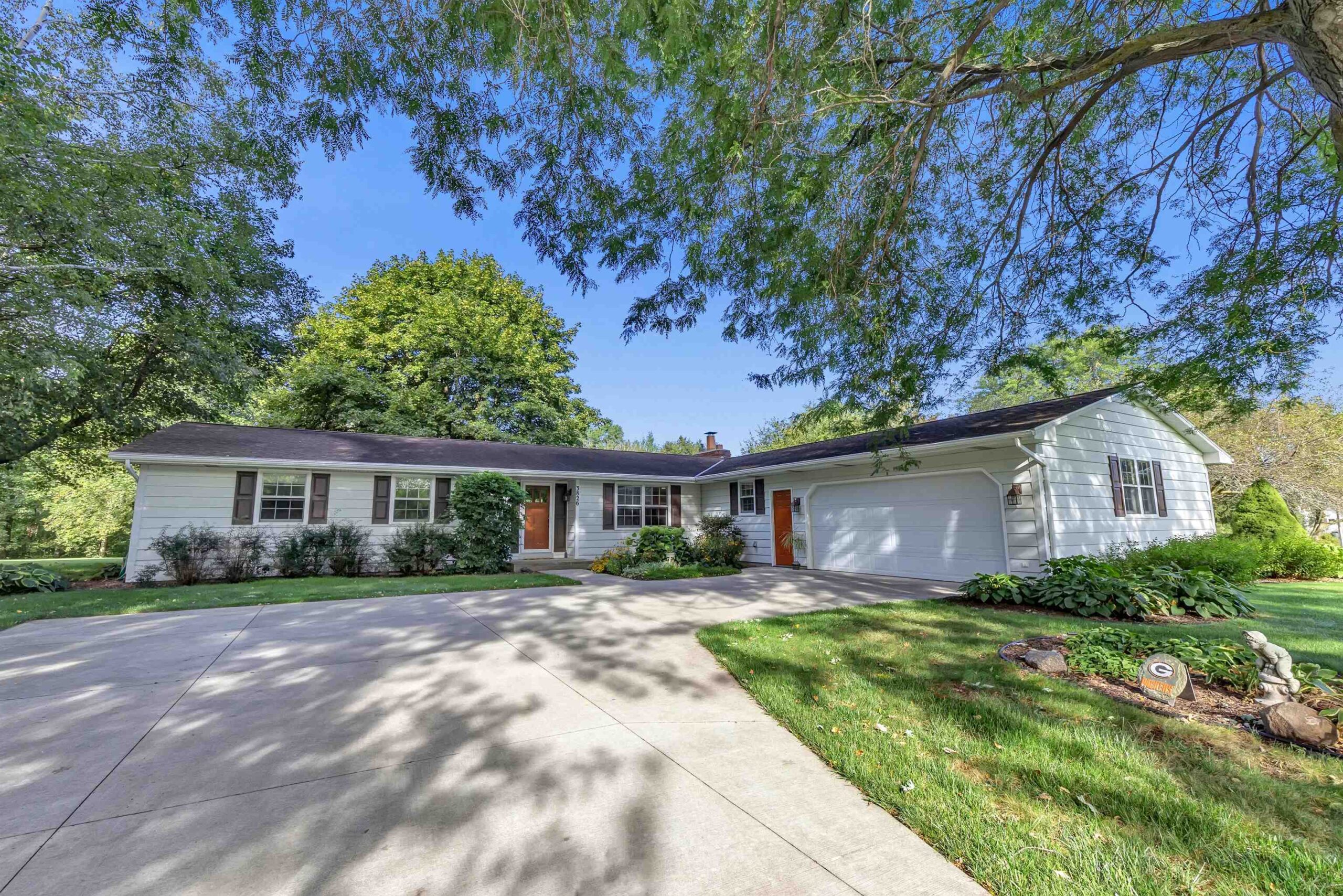 3826 HIDDEN VALLEY Lane property preview photograph