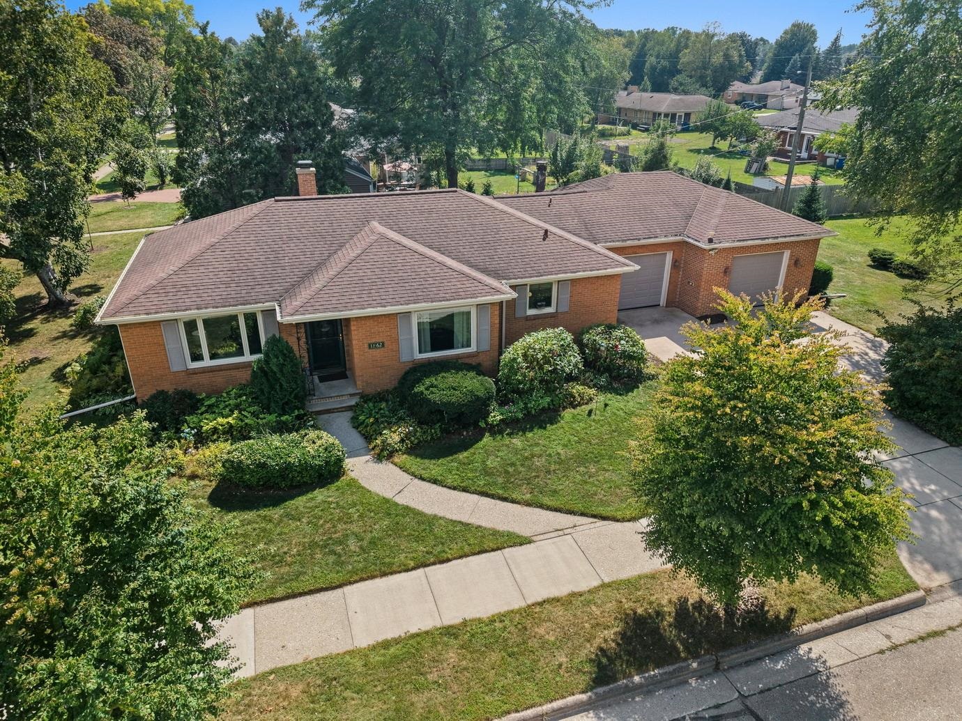 1862 MELON Avenue property preview photograph