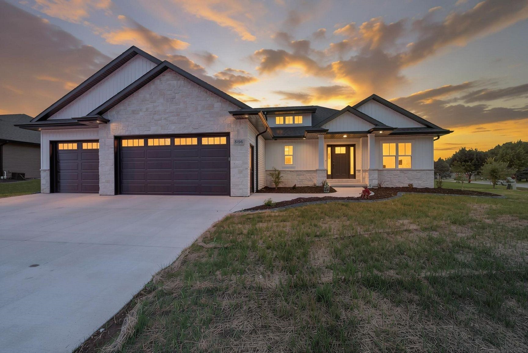 3196 ECLIPSE Drive property preview photograph