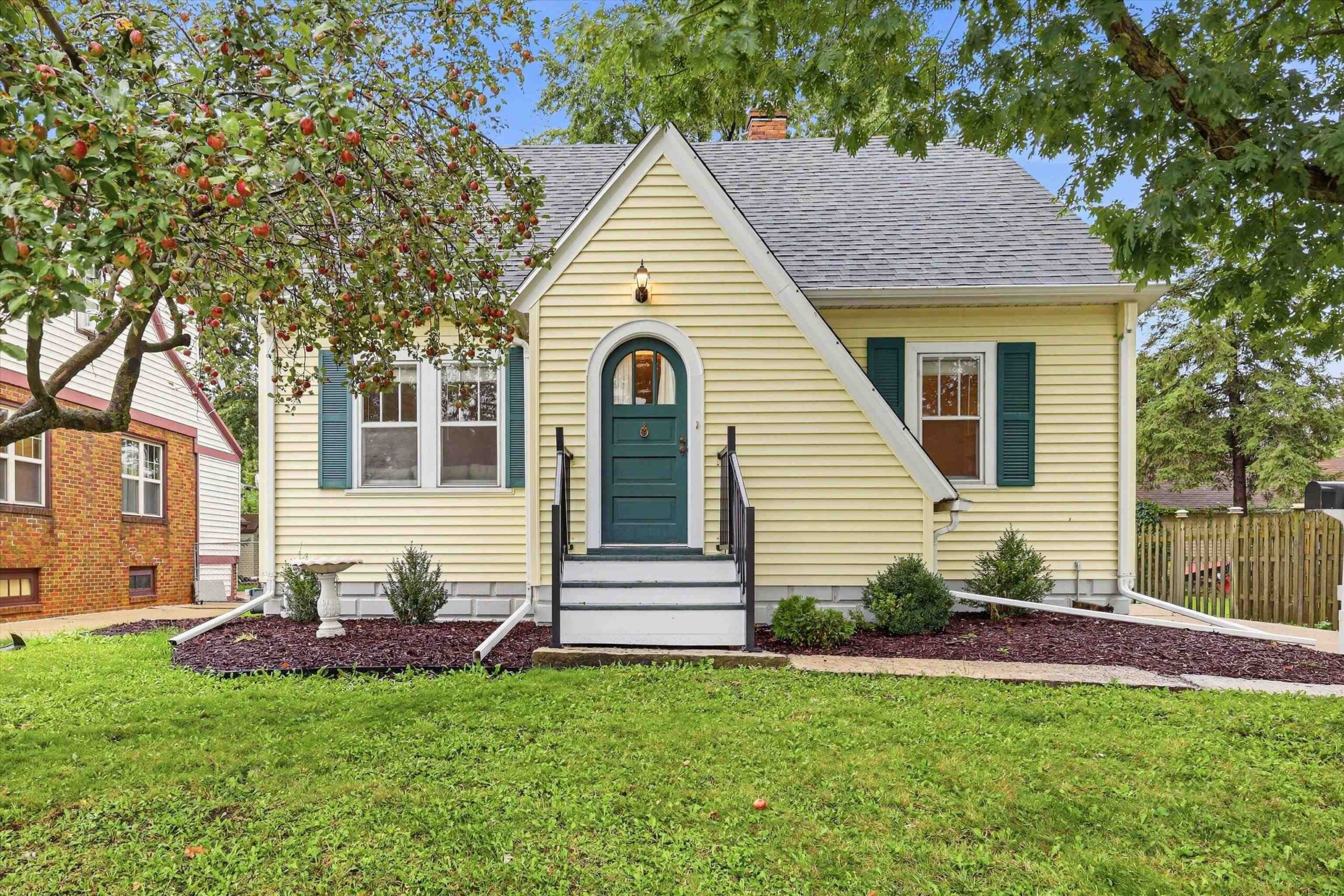 310 GRAY Street property preview photograph