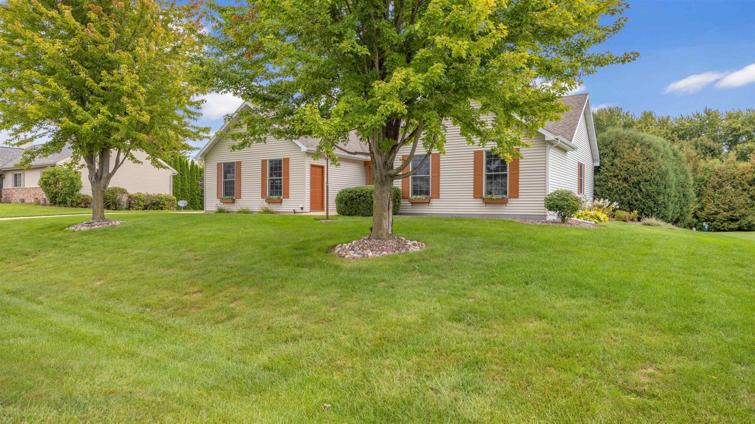 N6519 CANTERBURY Lane property preview photograph