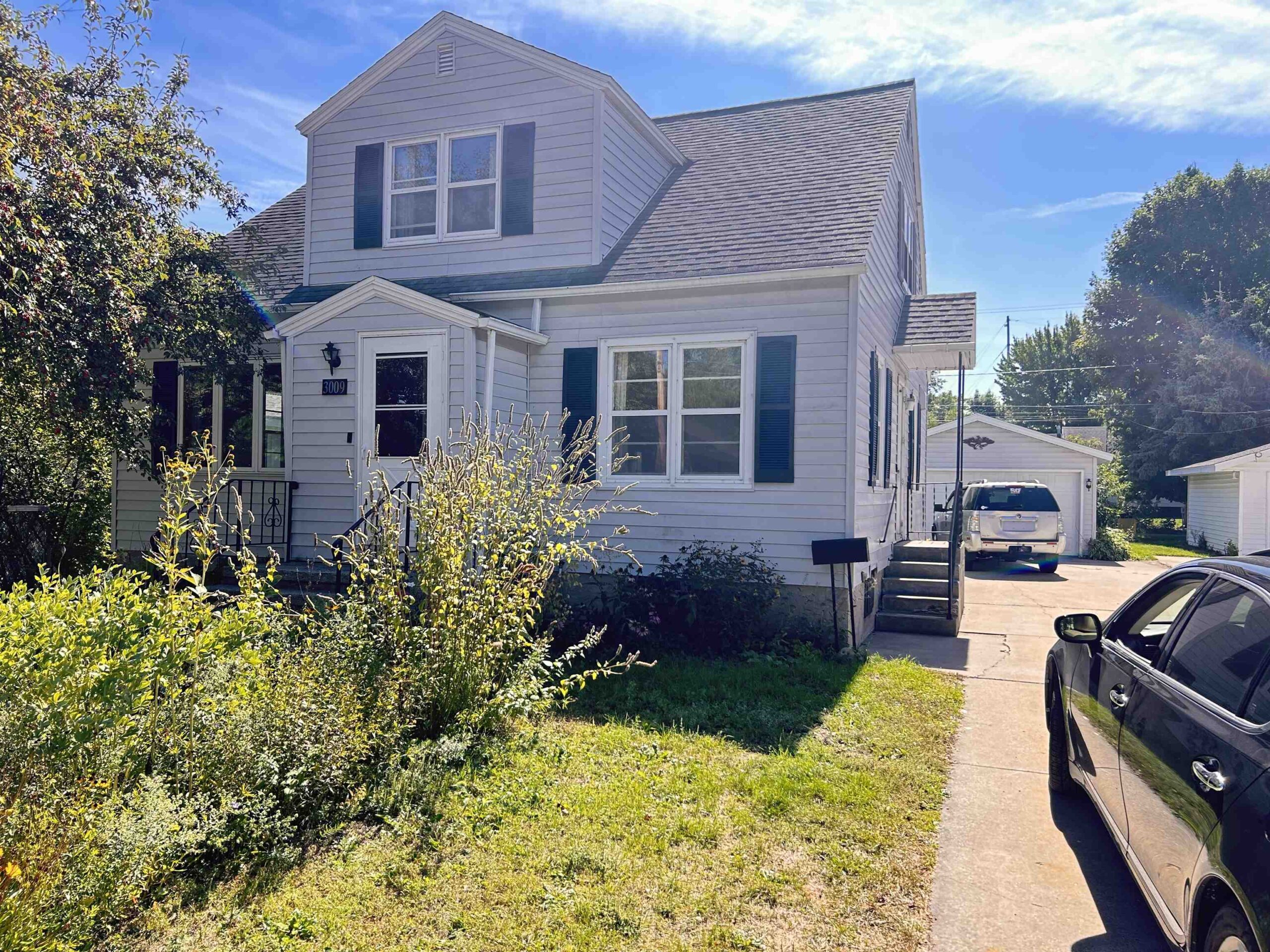 3009 HALL Avenue property preview photograph
