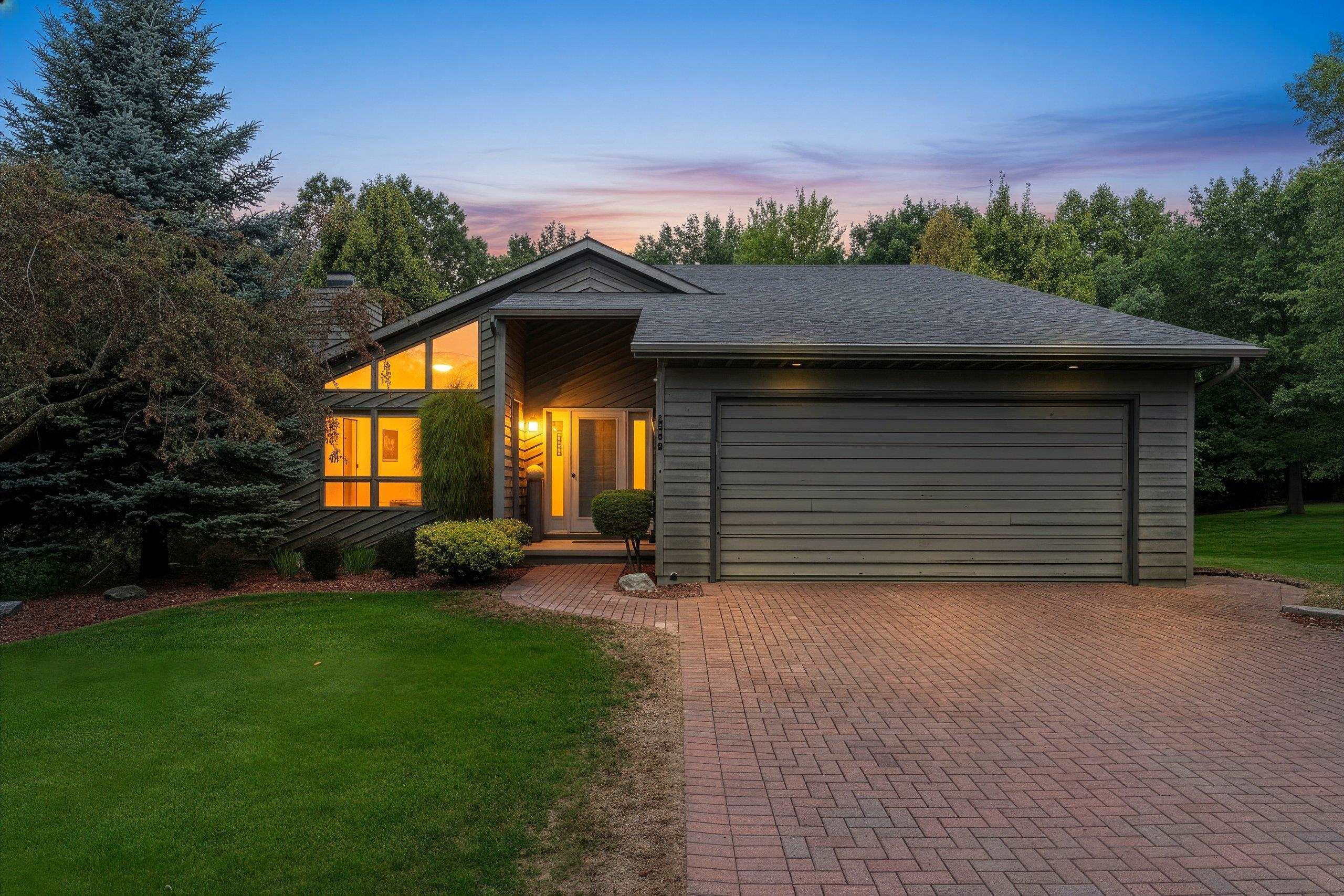 1409 N BAY HIGHLANDS Drive property preview photograph