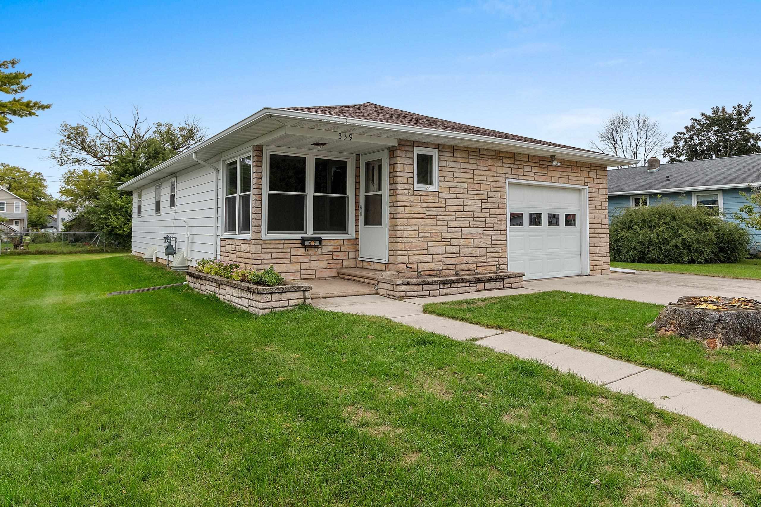 339 CENTER Street property preview photograph