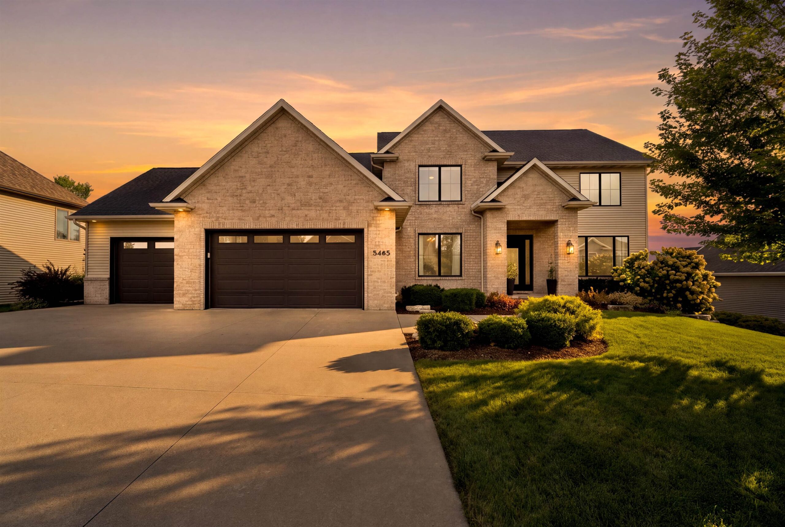 5465 N HAYMEADOW Avenue property preview photograph