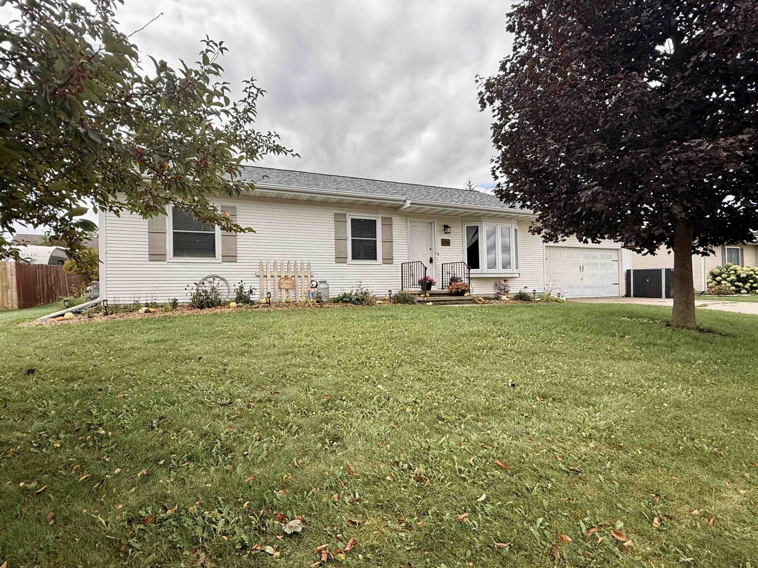 106 SOUTHGATE Drive property preview photograph