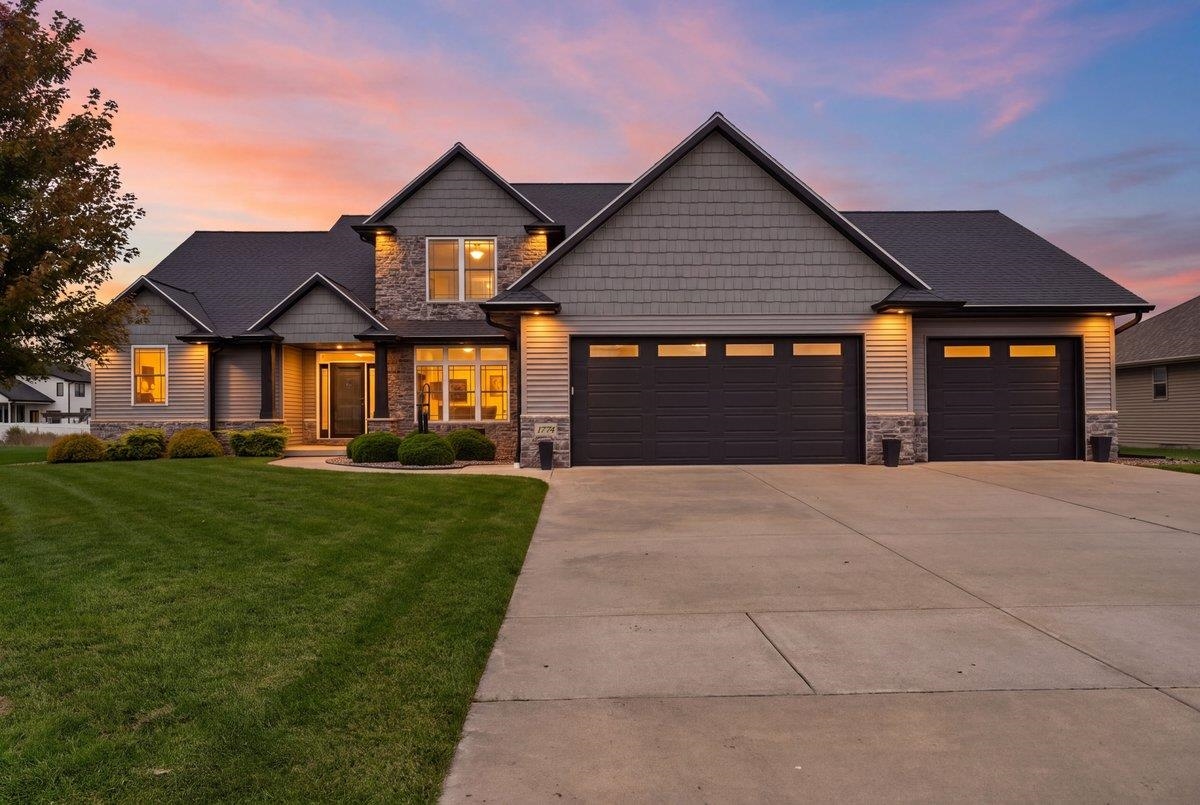 1774 APPLEWOOD Drive property preview photograph