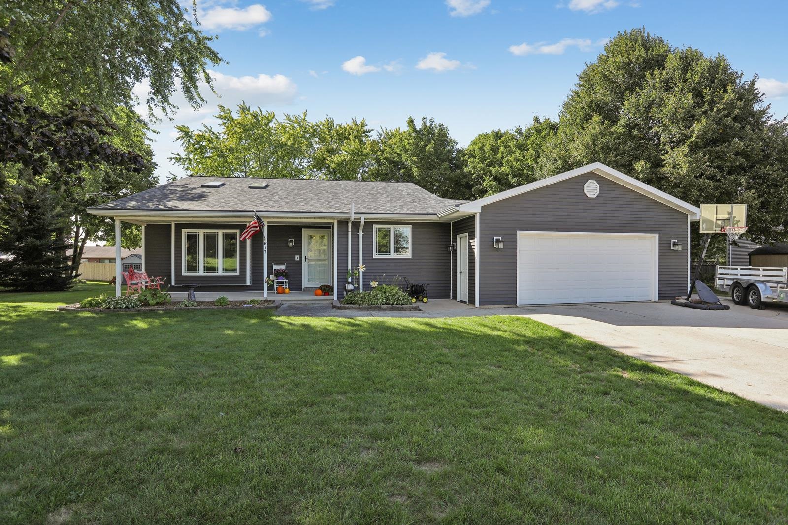 617 DONNA Street property preview photograph
