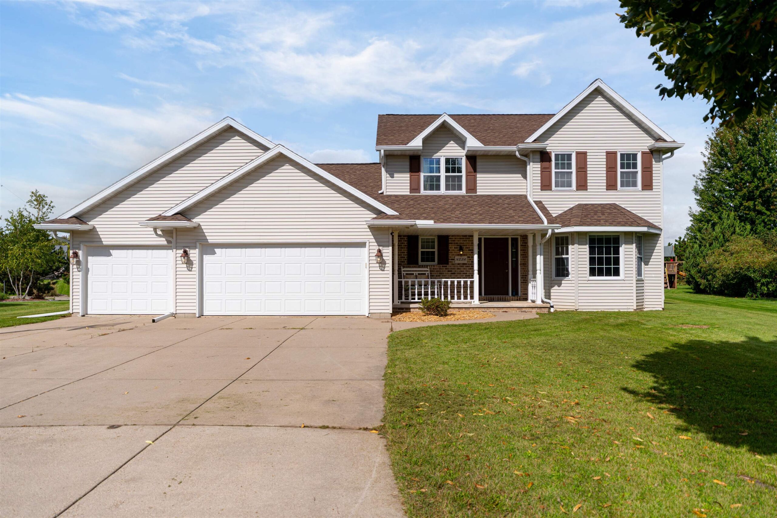 N2314 CORNHUSK Drive property preview photograph