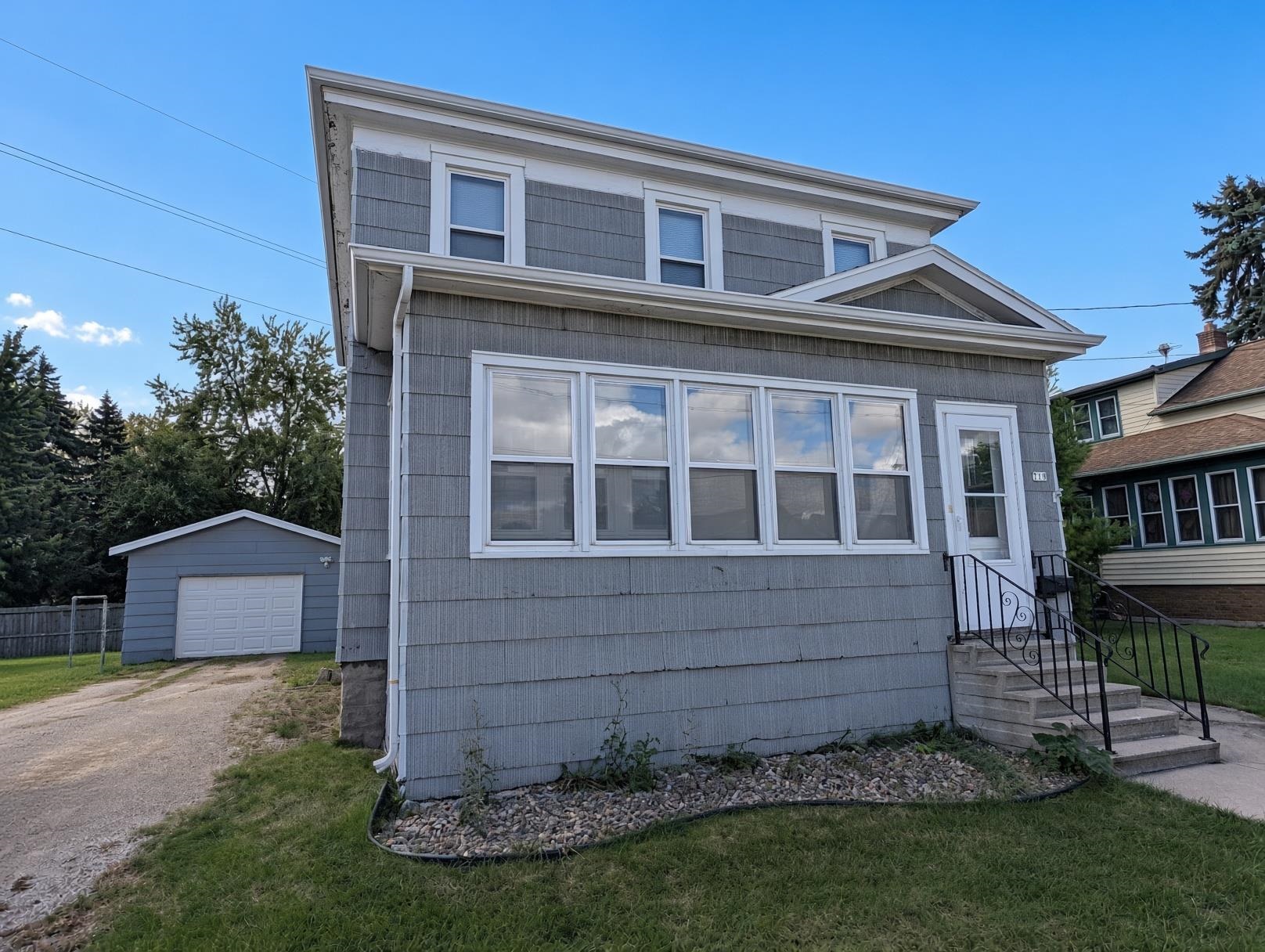 719 W 6TH Avenue property preview photograph