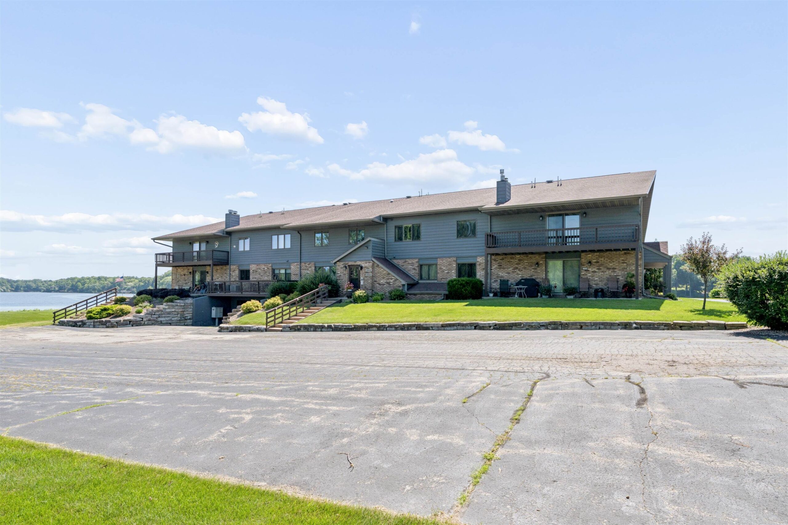 2490 STROEBE ISLAND Drive property preview photograph