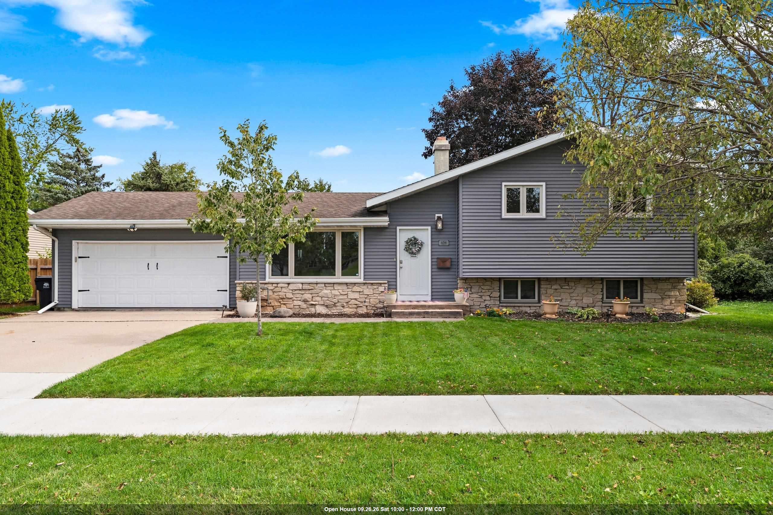 654 CEDAR Street property preview photograph