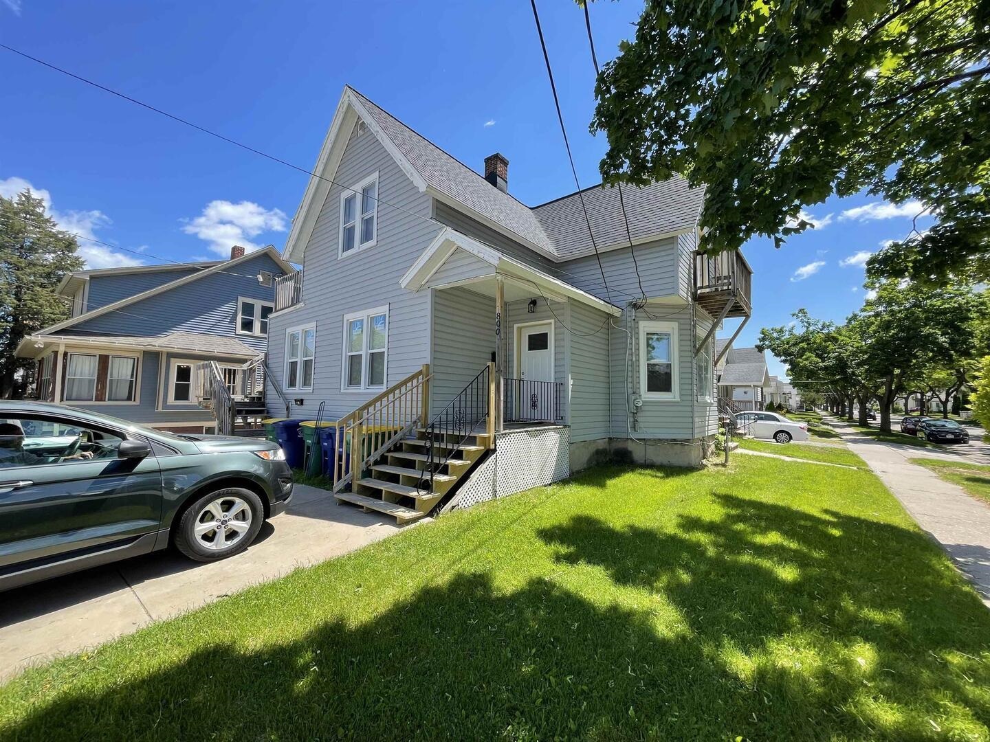 800 ST GEORGE Street property preview photograph